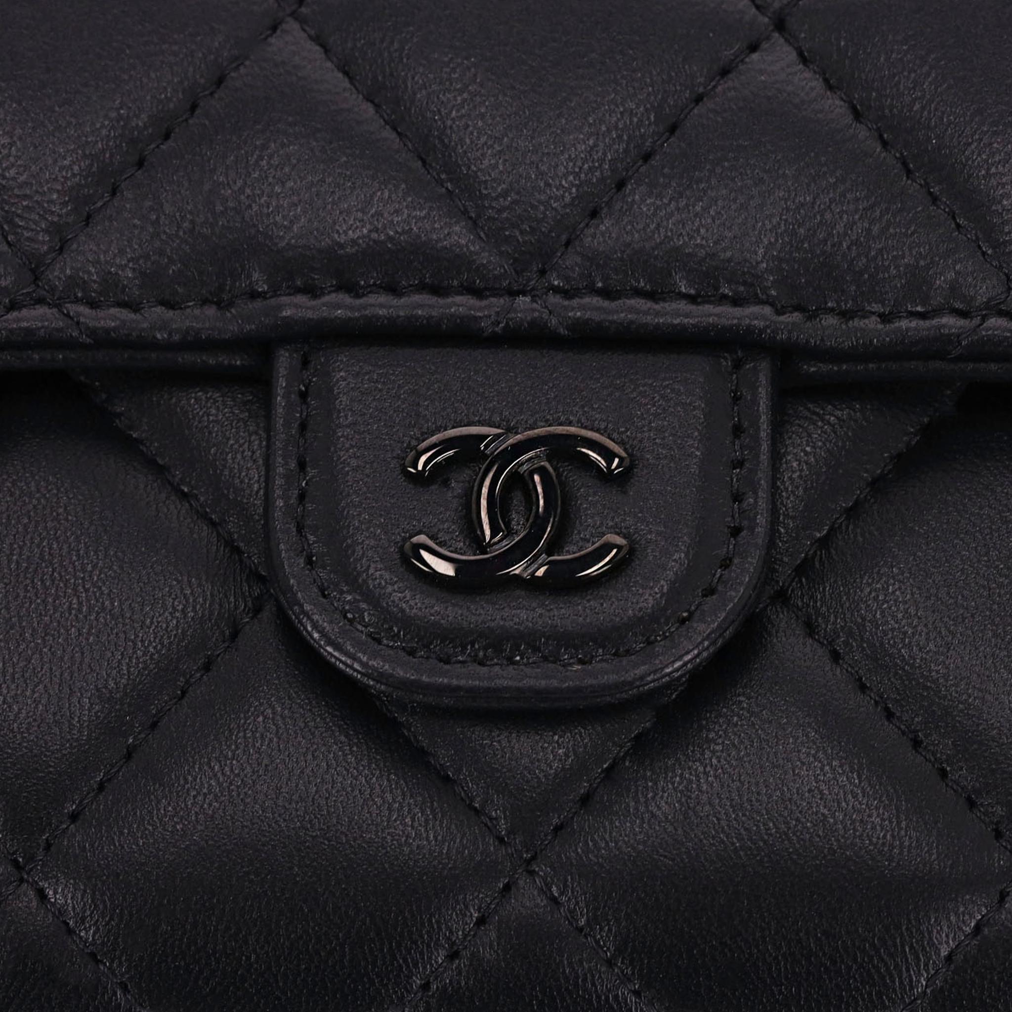 Cartera Chanel Acolchada de Piel de Cordero con Solapa Clásica Grande en venta 1
