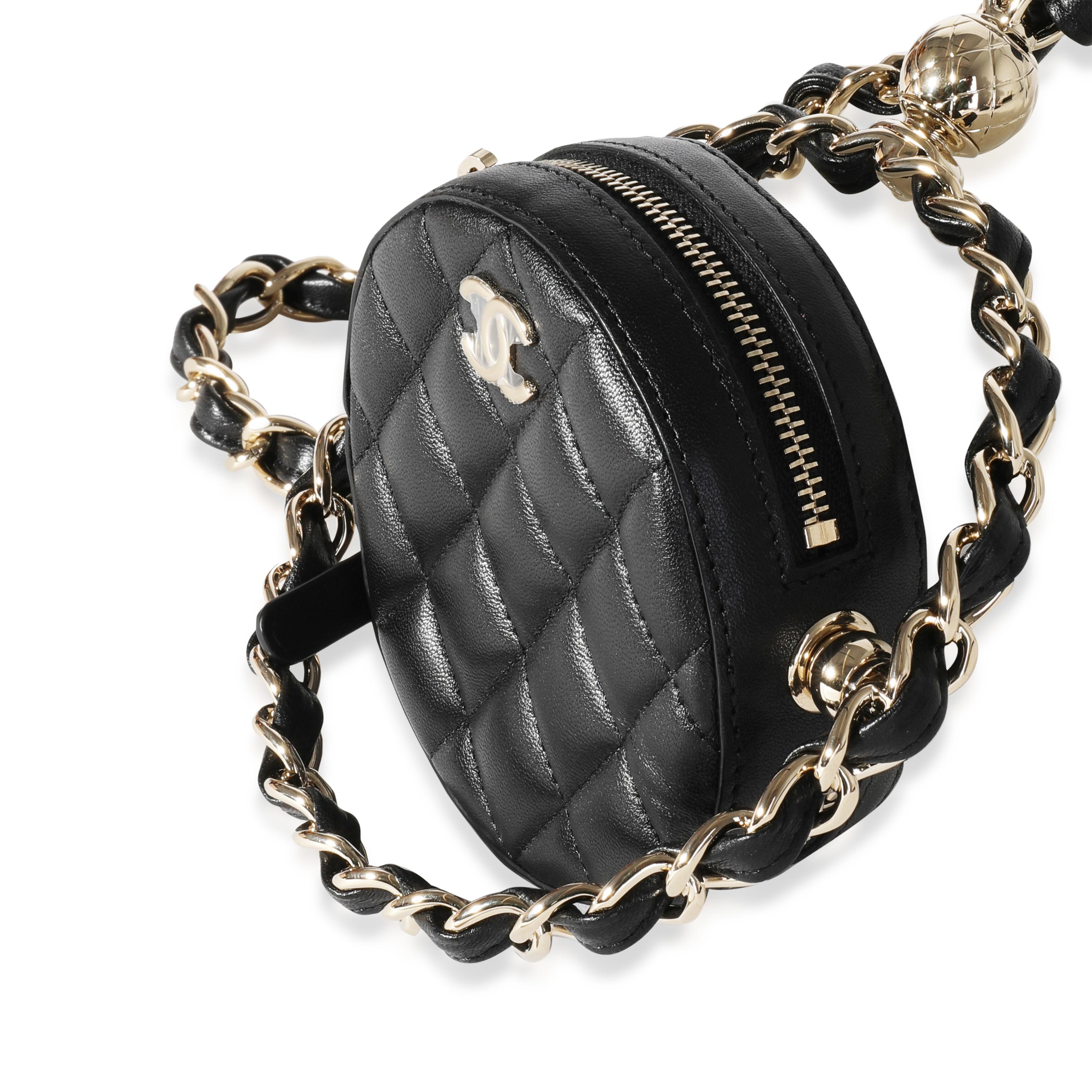 Pochette Chanel in pelle d'agnello trapuntata con catena In condizioni ottime a New York, NY