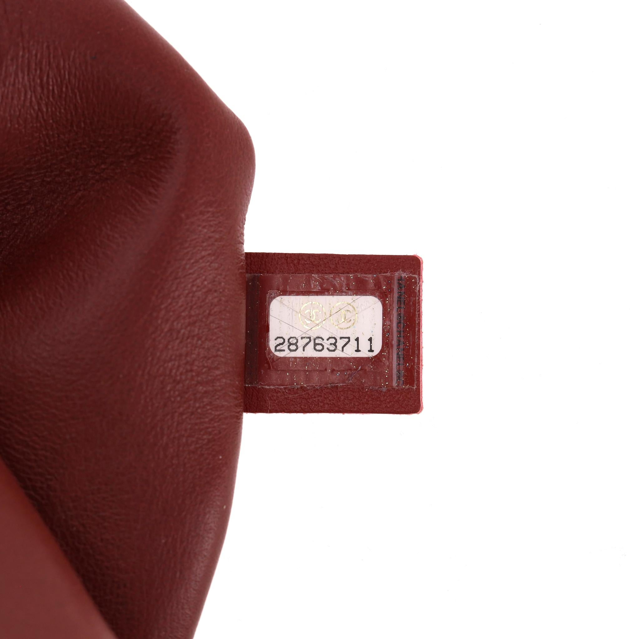 Borsa Chanel in pelle d'agnello trapuntata con patta facile da trasportare in vendita 5