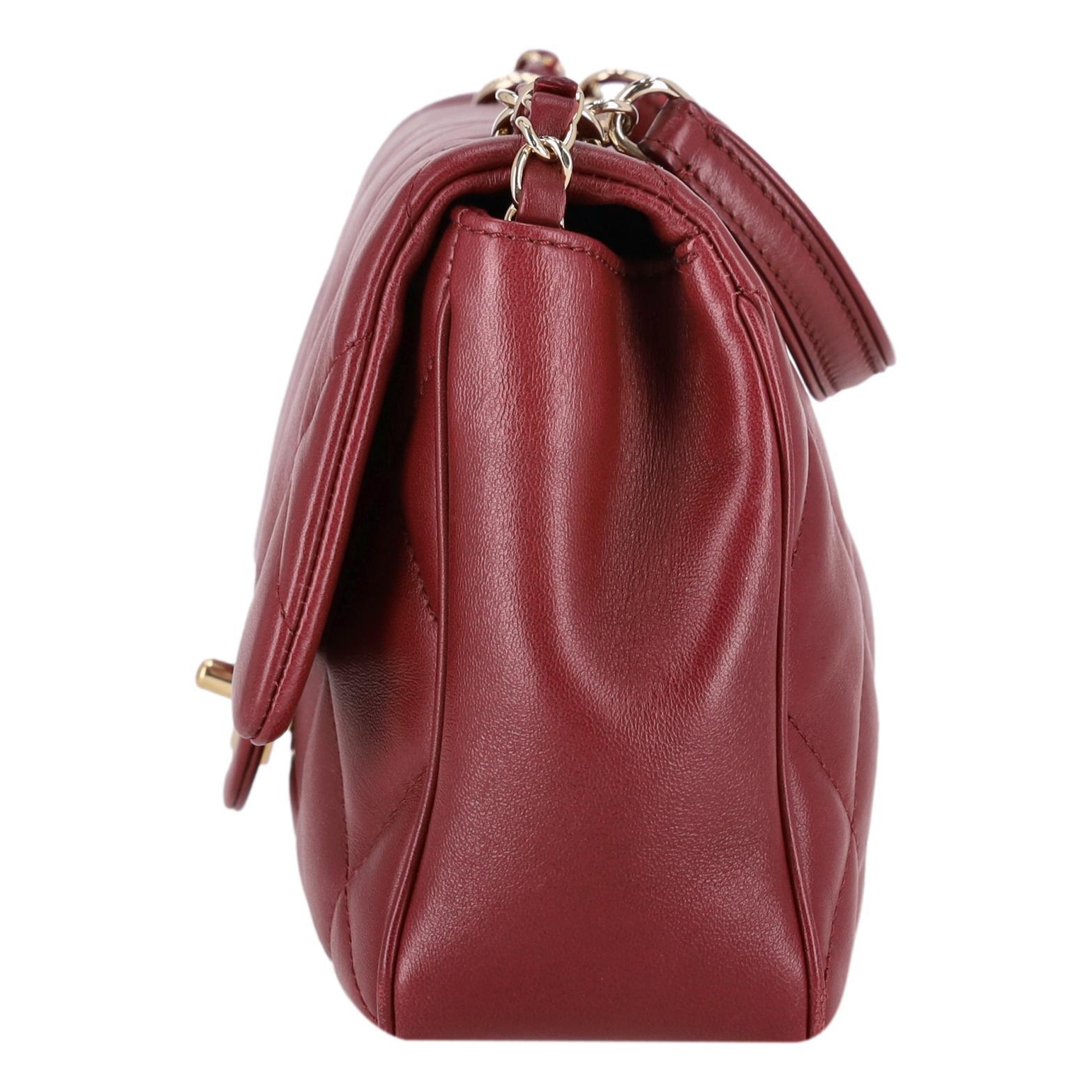 Marrone Borsa Chanel in pelle d'agnello trapuntata con patta facile da trasportare in vendita