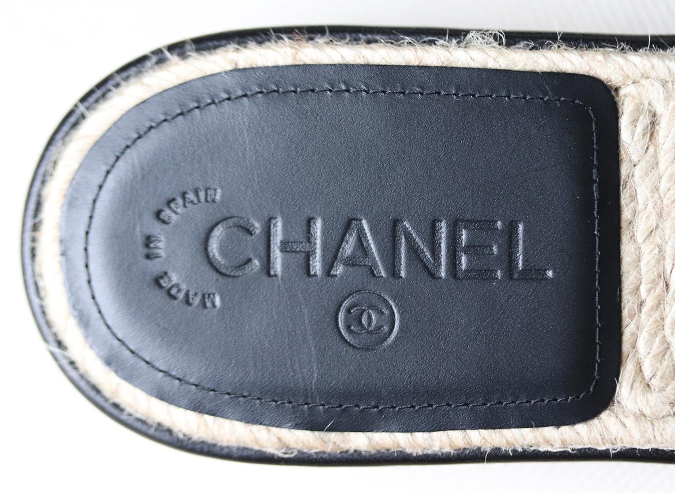 Chanel Quilted Lambskin Espadrille Slides In New Condition In London, GB