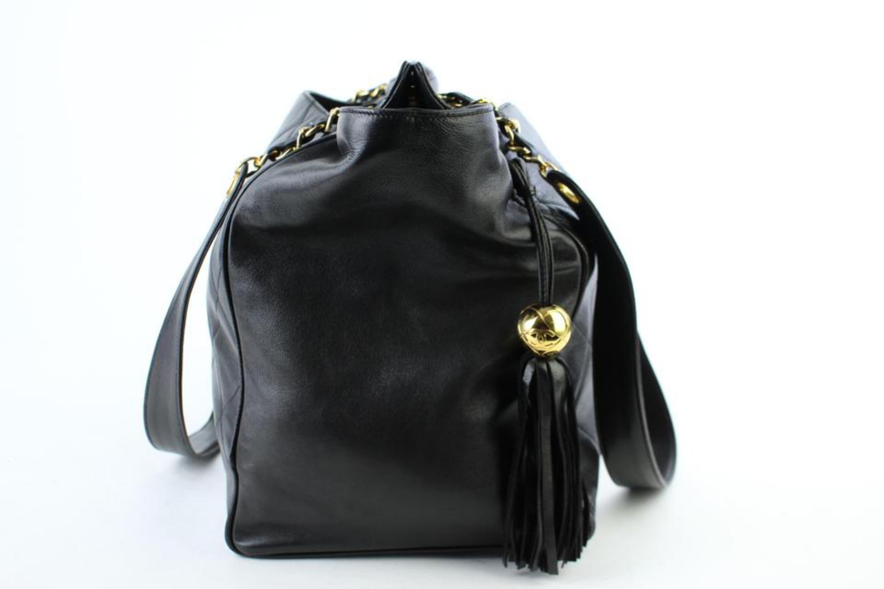 Chanel Quilted Lambskin Fringe Tassle Tote 221807 Black Leather Shoulder Bag For Sale 7
