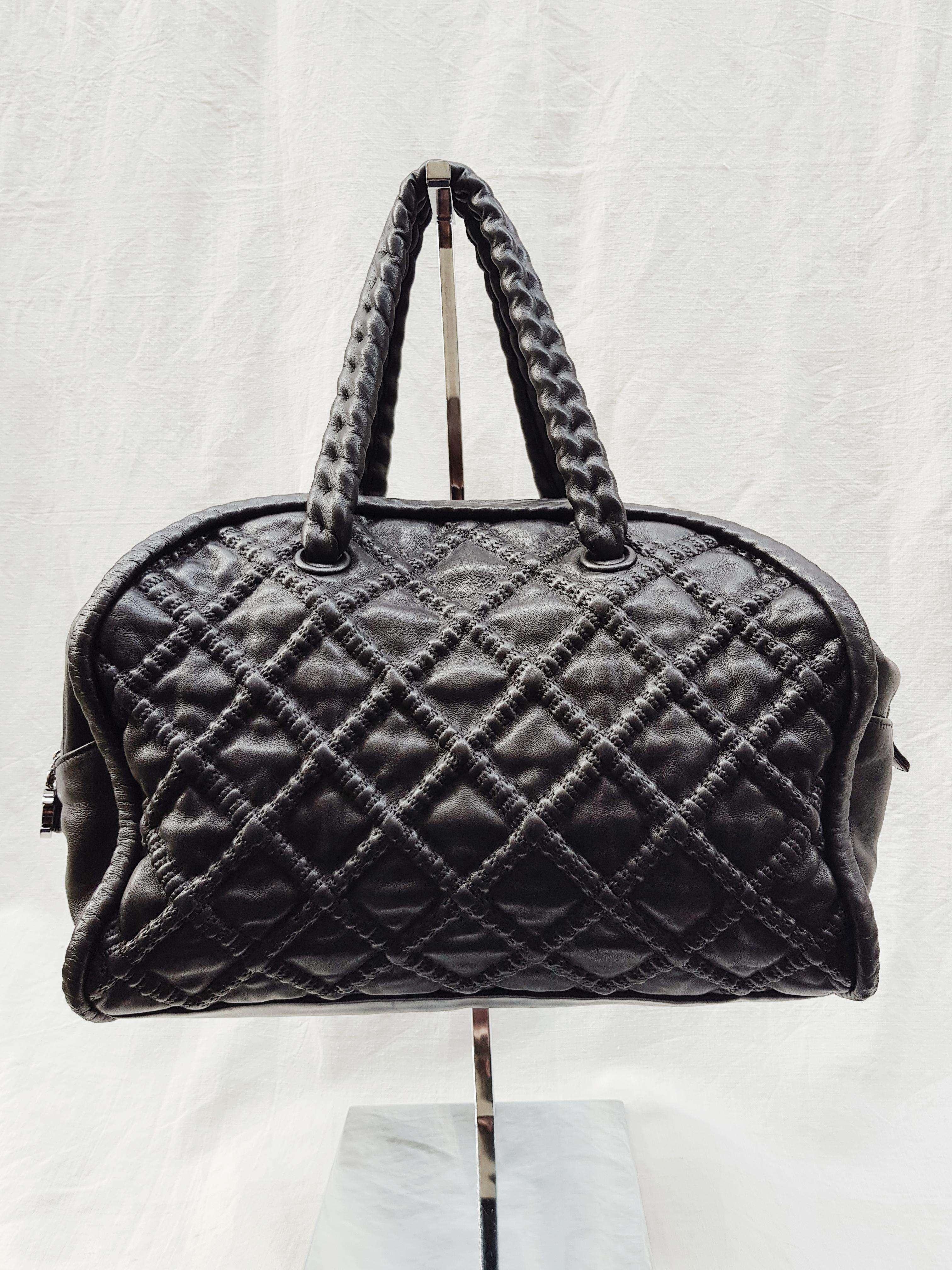 Women's or Men's CHANEL quilted lambskin Large hidden chain bag For Sale