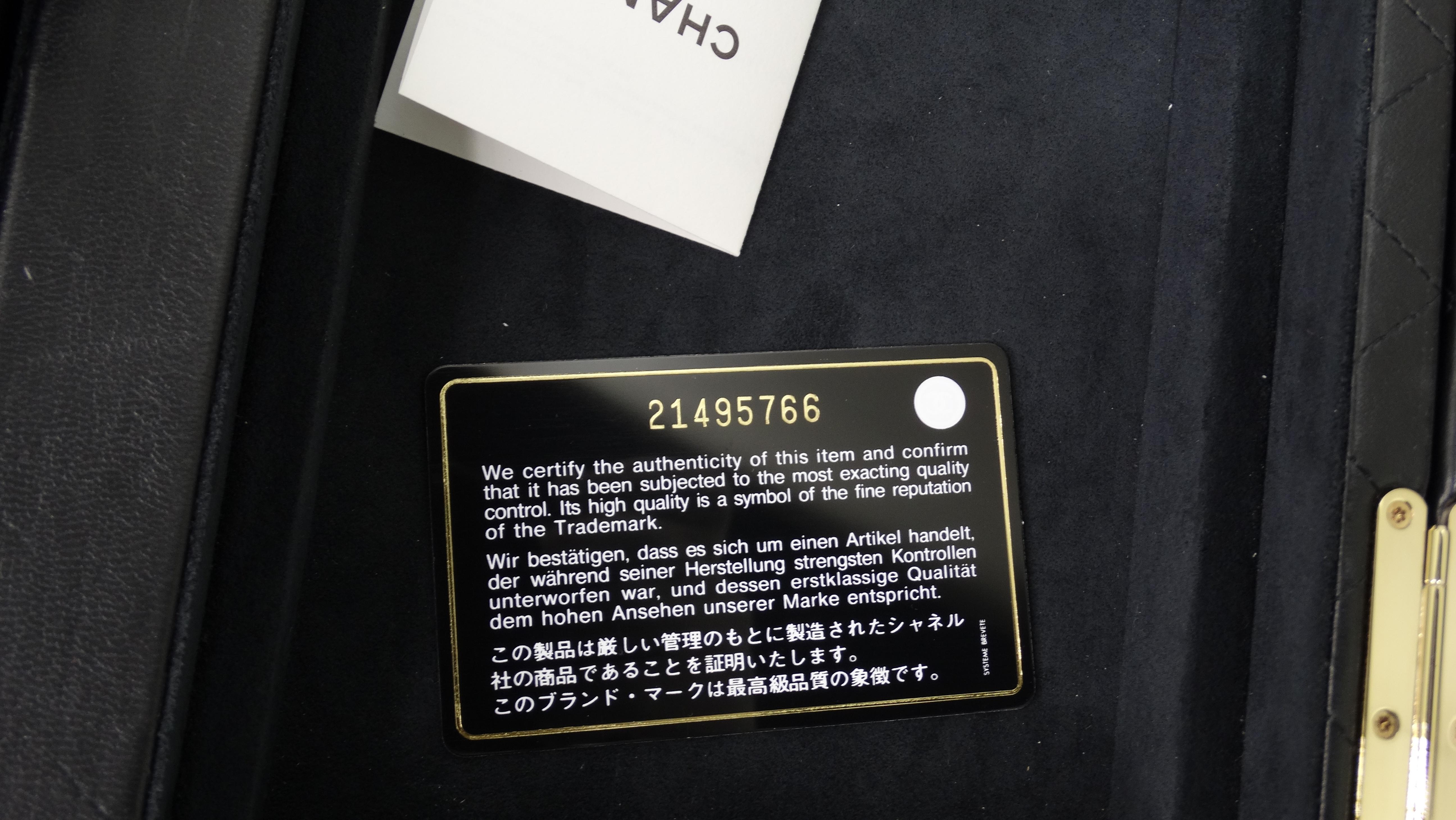 Chanel Acolchado Piel de Cordero CC Perla Joyero Grande 9