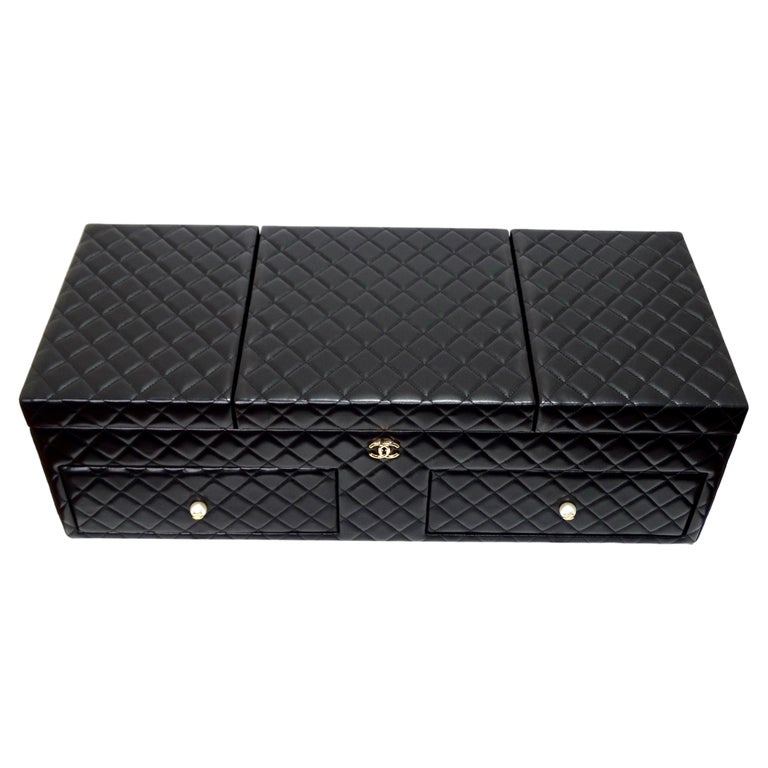 Chanel Quilted Lambskin Leather CC Pearl Large Jewelry Box For