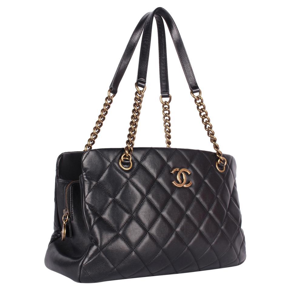 Chanel CC Bolso acolchado de piel de cordero Negro en venta 2