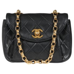 Chanel Quilted Lambskin Shoulder Bag Gold Hardware Crossbody Mini Vintage 1990