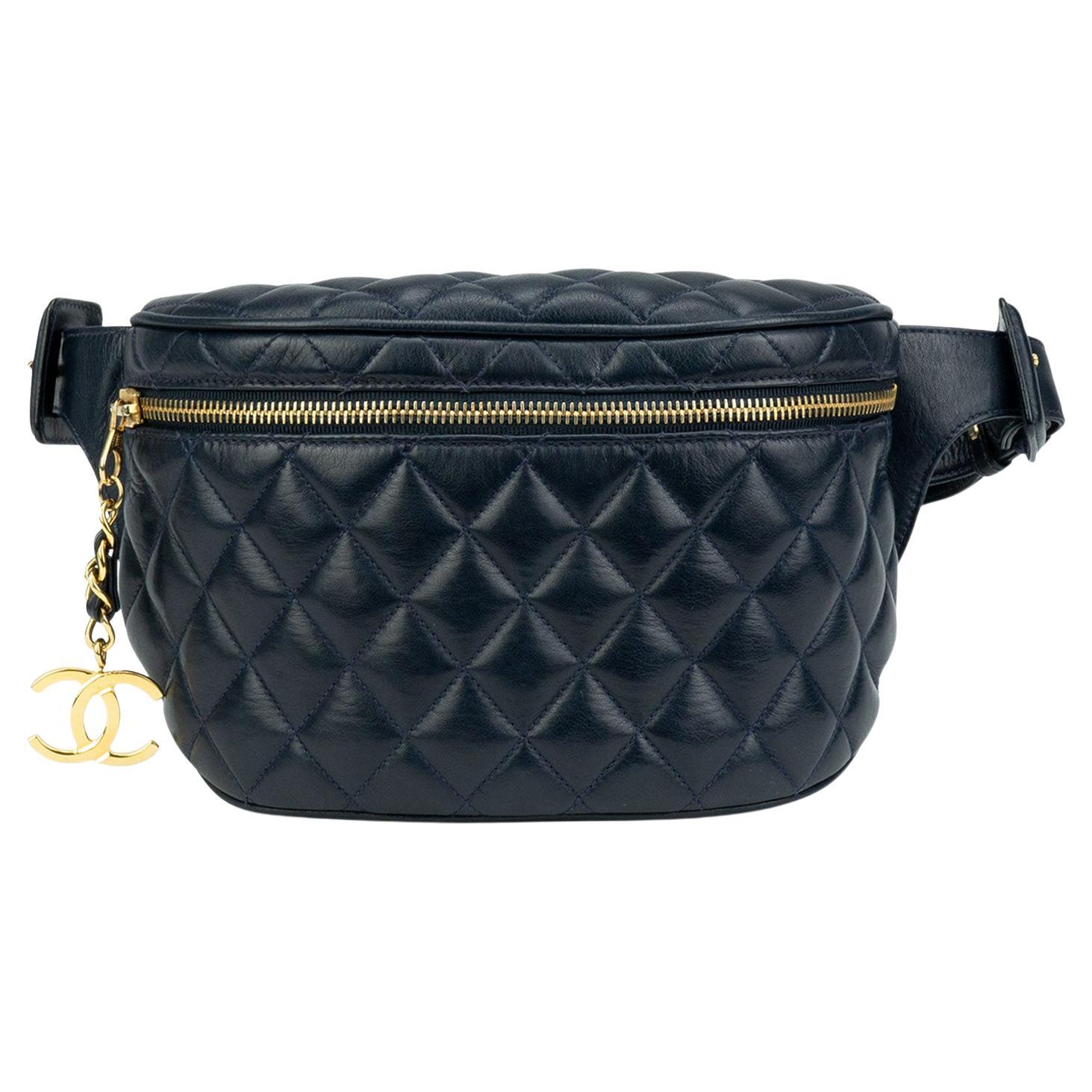Riñonera Chanel de piel de cordero acolchada en venta