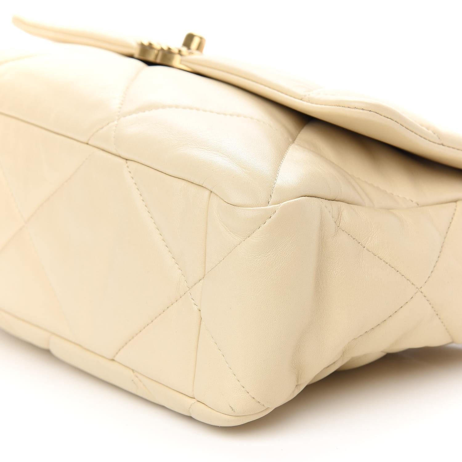 chanel beige bag