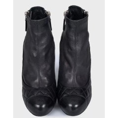 Chanel - Bottes en cuir matelassé - Taille 36