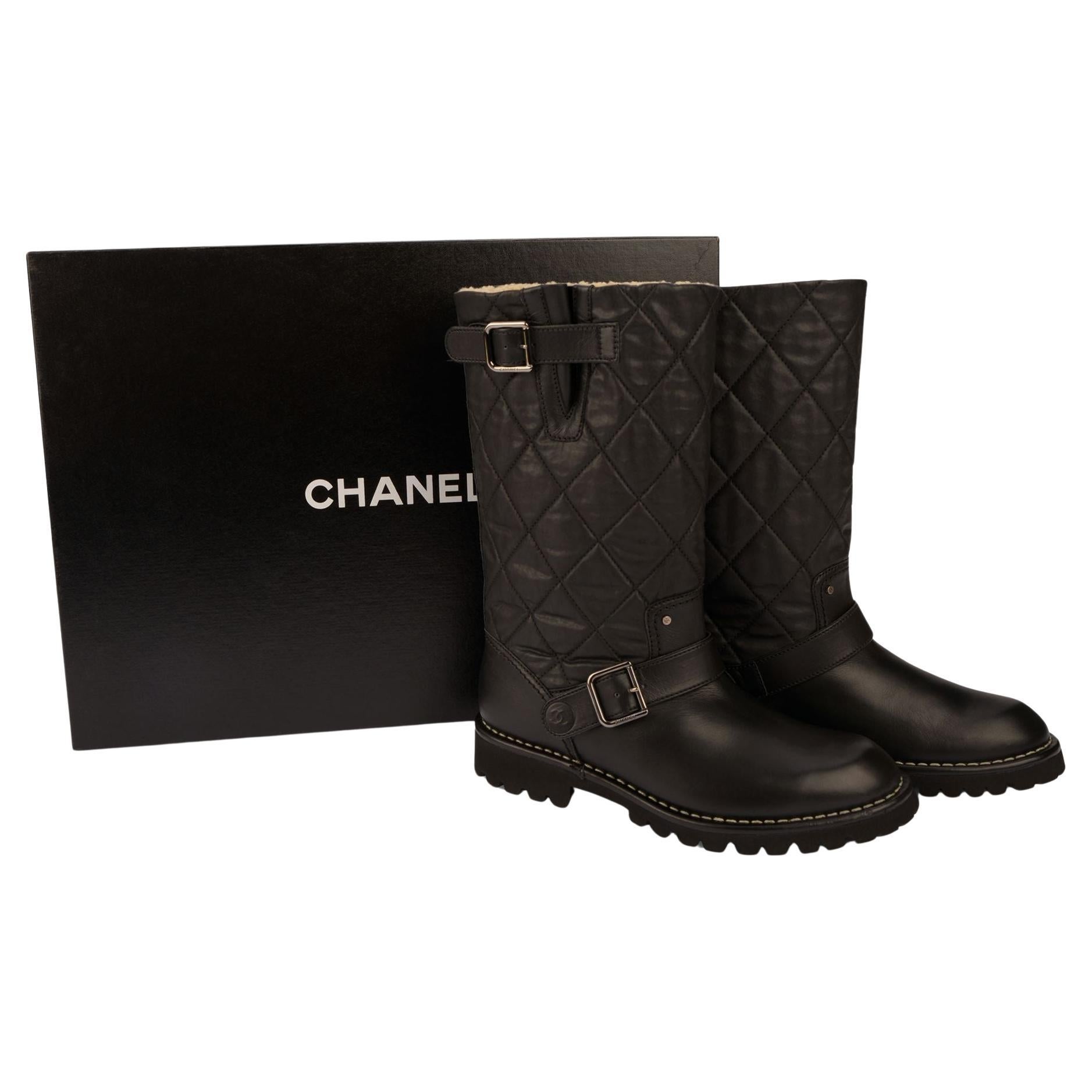 Chanel Gesteppte Biker-Stiefel aus Leder