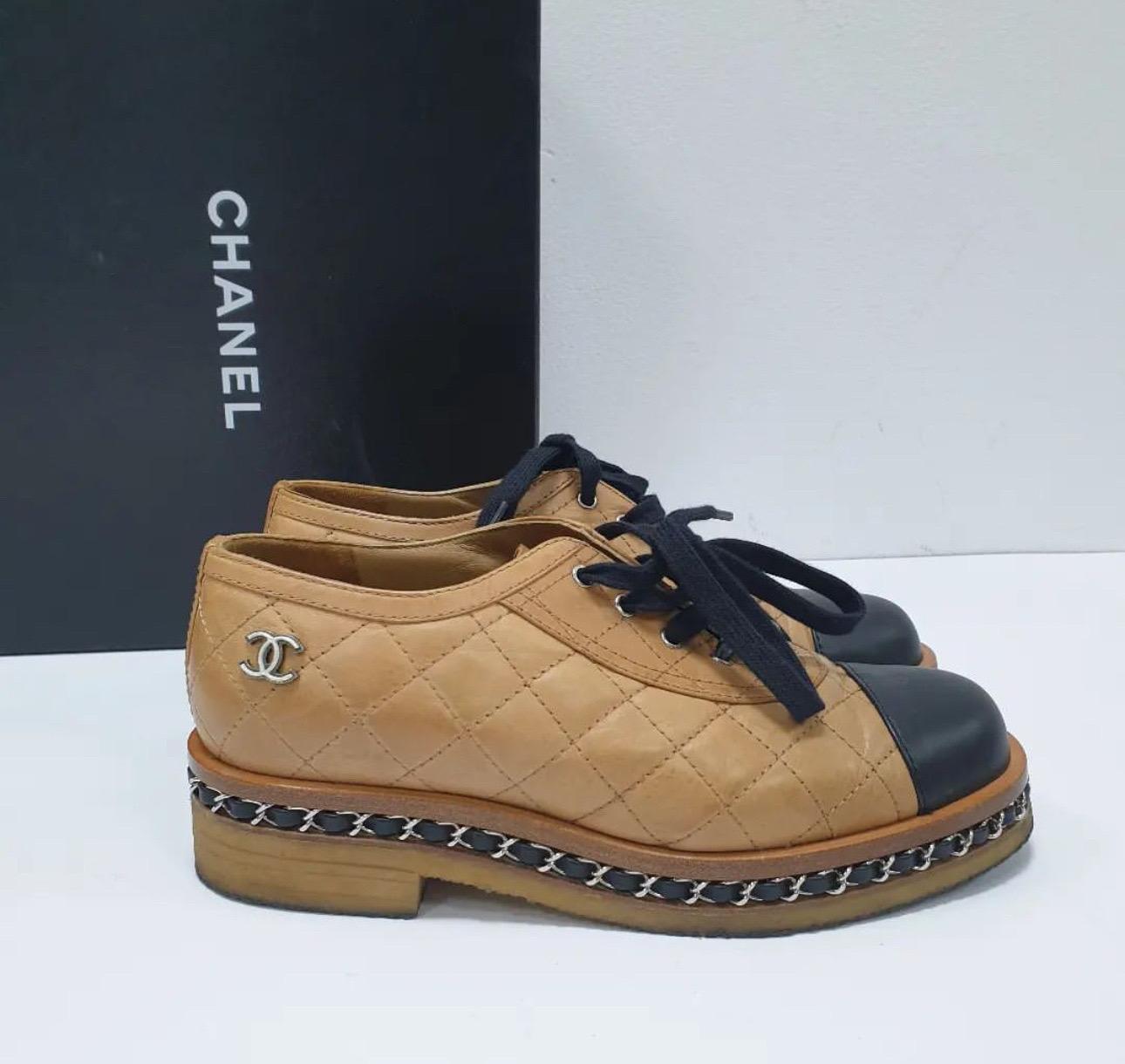 Chanel  Quilted Leather Chain Embellished Cap Toe Oxfords In Good Condition For Sale In Krakow, PL
