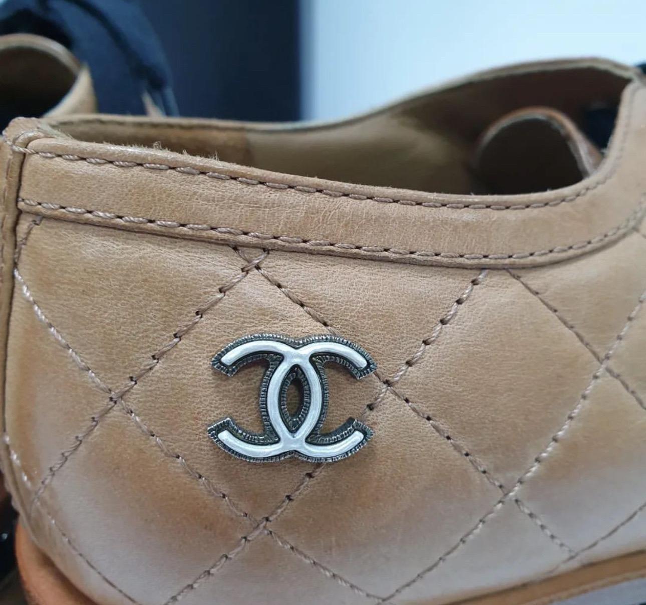 Chanel  Quilted Leather Chain Embellished Cap Toe Oxfords For Sale 4