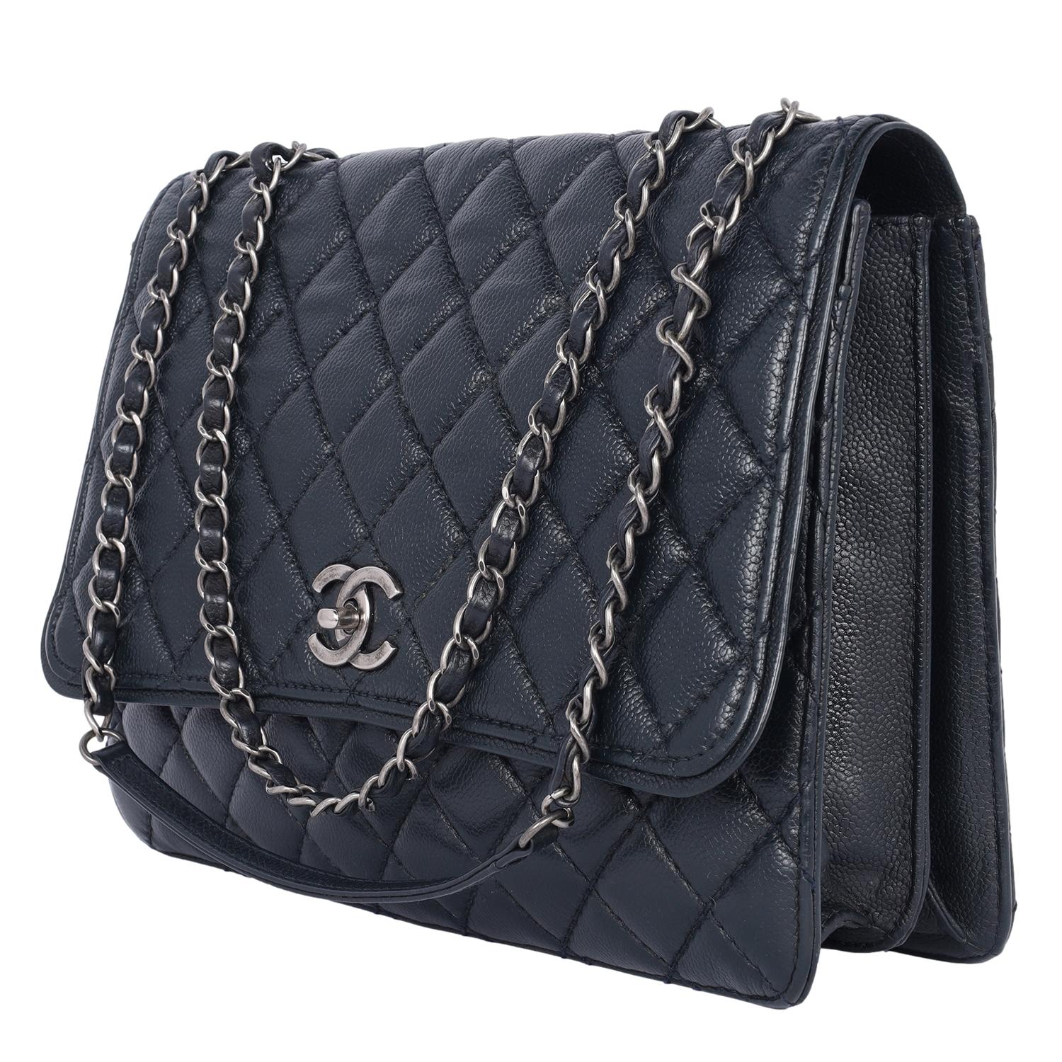 Women's or Men's Chanel Quilted Matelasse CC Logo Caviar Leather For Sale
