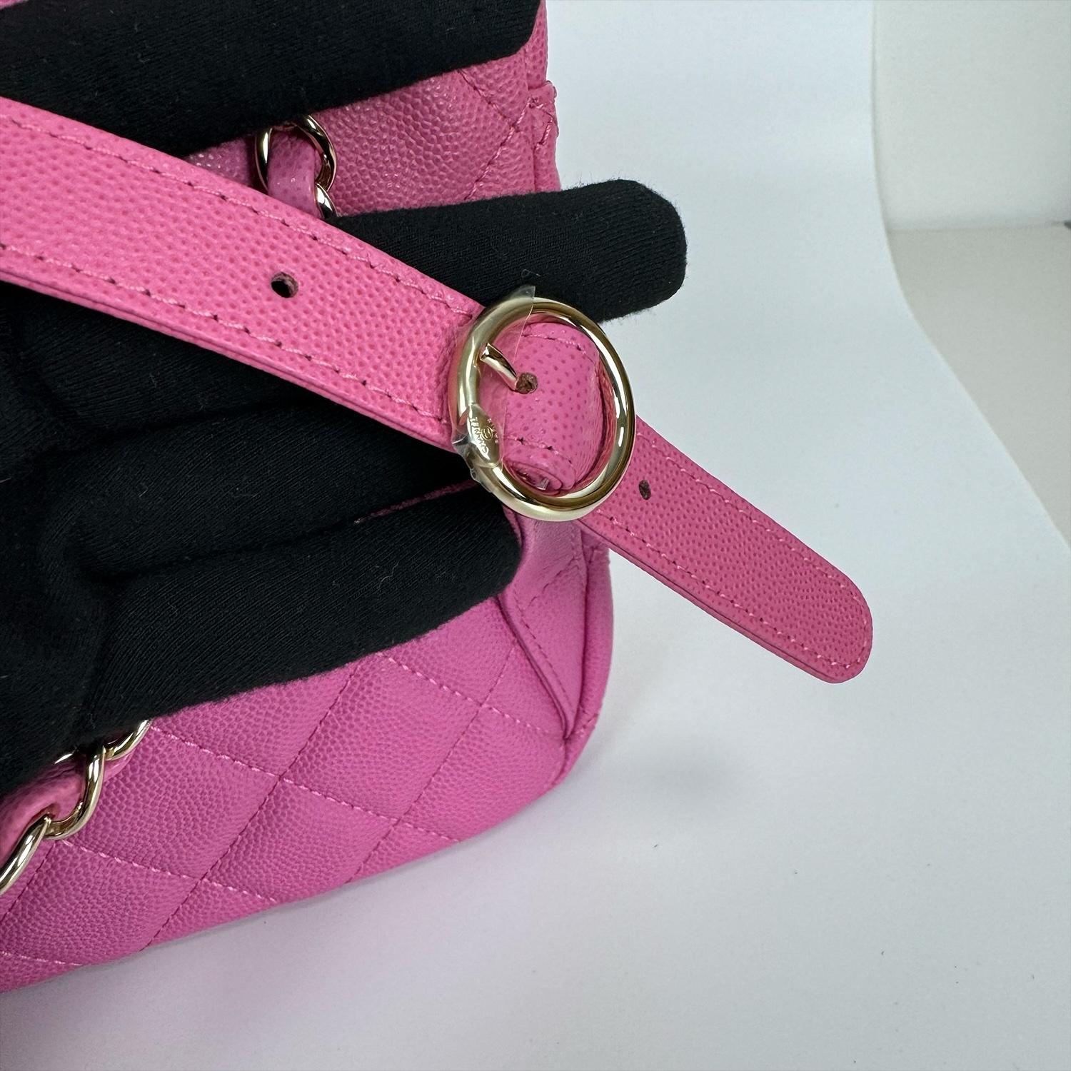 Sac à dos CC moyen matelassé rose caviar doré clair Chanel en vente 1