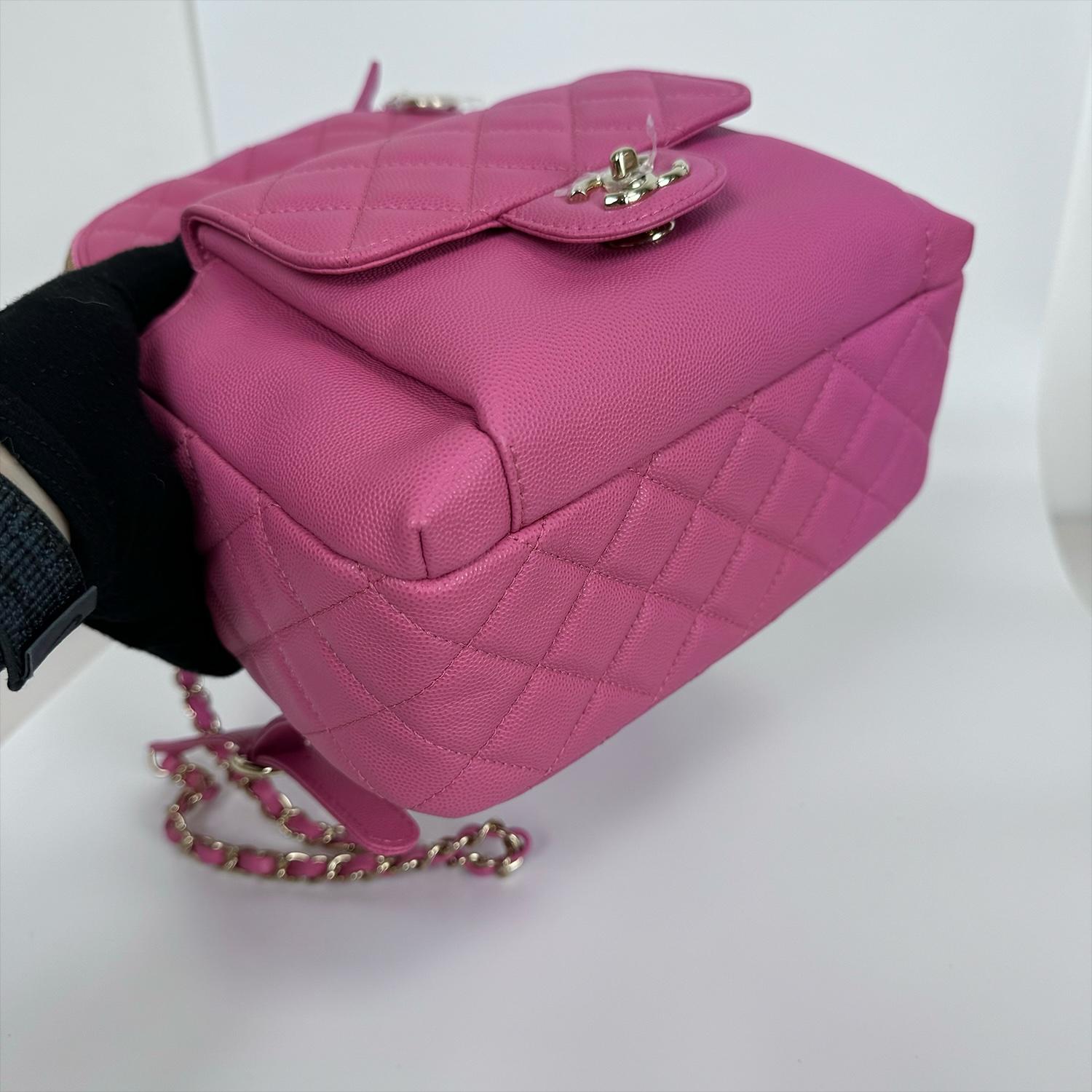 Sac à dos CC moyen matelassé rose caviar doré clair Chanel en vente 2