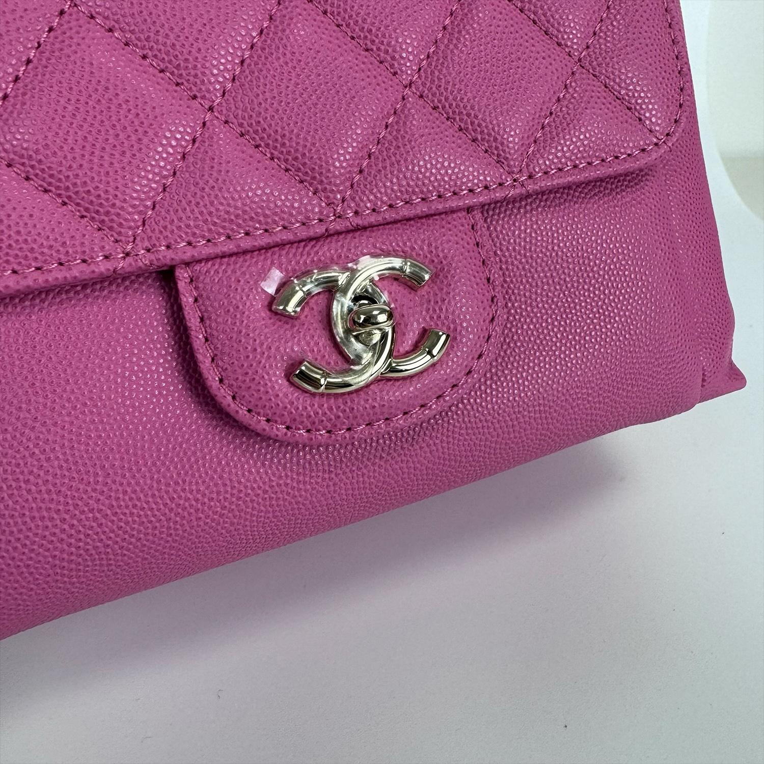 Sac à dos CC moyen matelassé rose caviar doré clair Chanel en vente 3