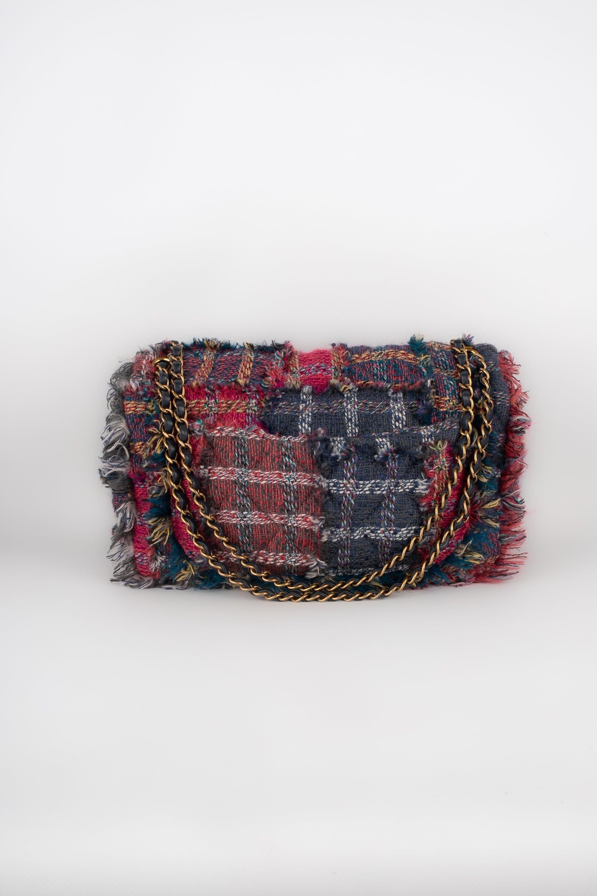Chanel Bolso Acolchado de Tweed Multicolor, 2014/2015 en Bueno estado para la venta en SAINT-OUEN-SUR-SEINE, FR