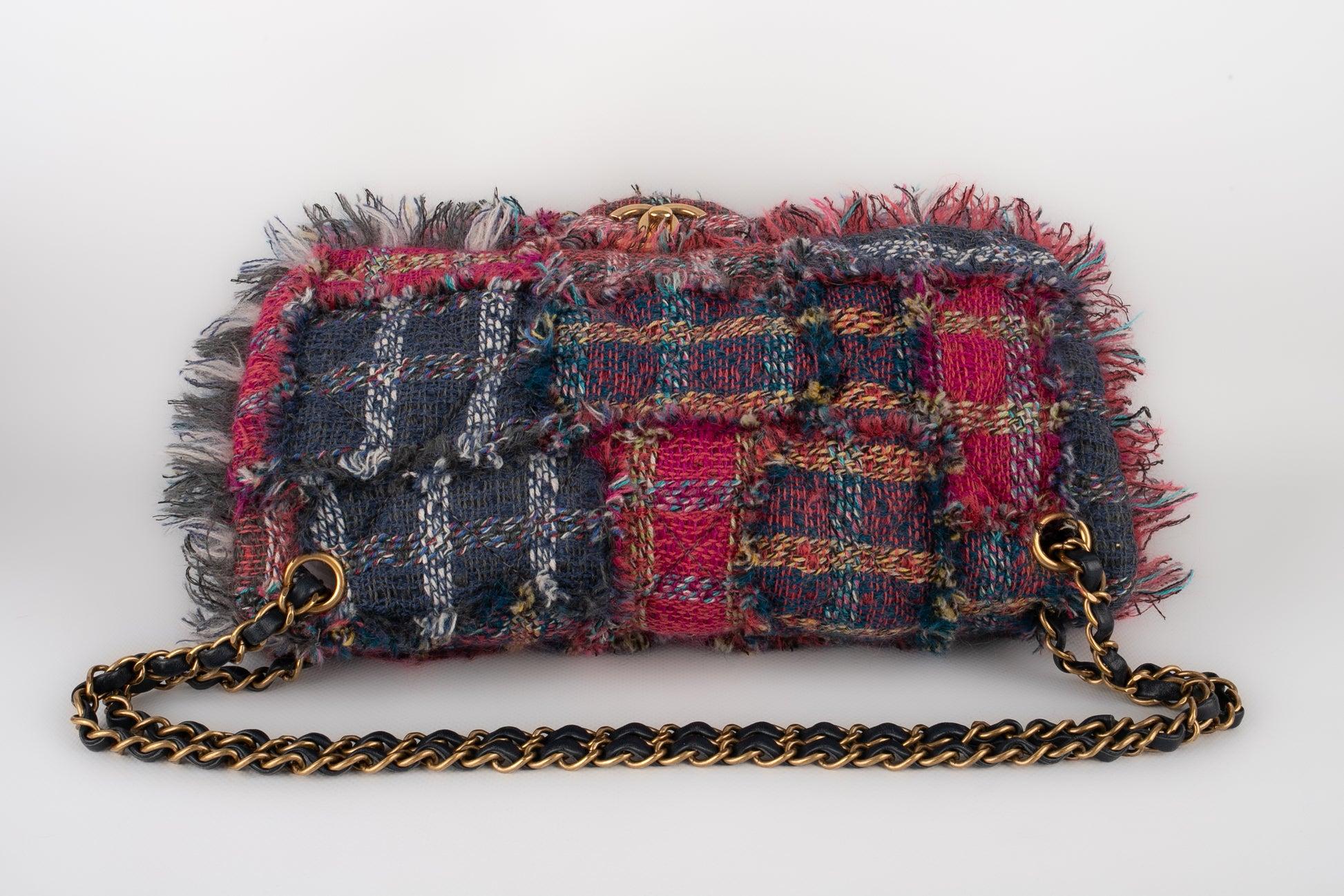 Chanel Bolso Acolchado de Tweed Multicolor, 2014/2015 en venta 2