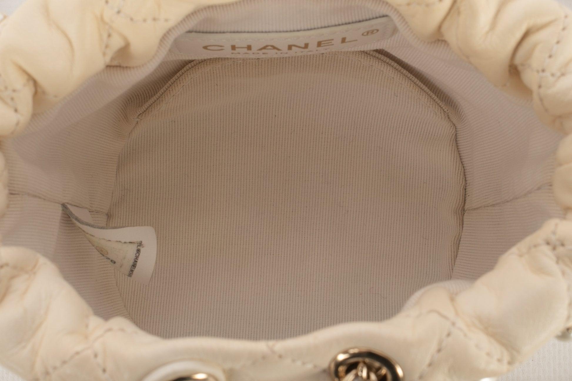 Chanel Quilted Off-white Calfskin Bucket Bag Spring, 2021 5