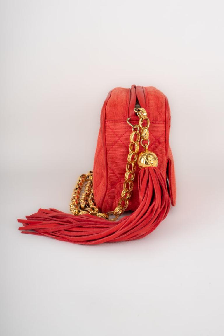 Otomana acolchada Chanel y bolso de piel coral, años 90 en Bueno estado para la venta en SAINT-OUEN-SUR-SEINE, FR