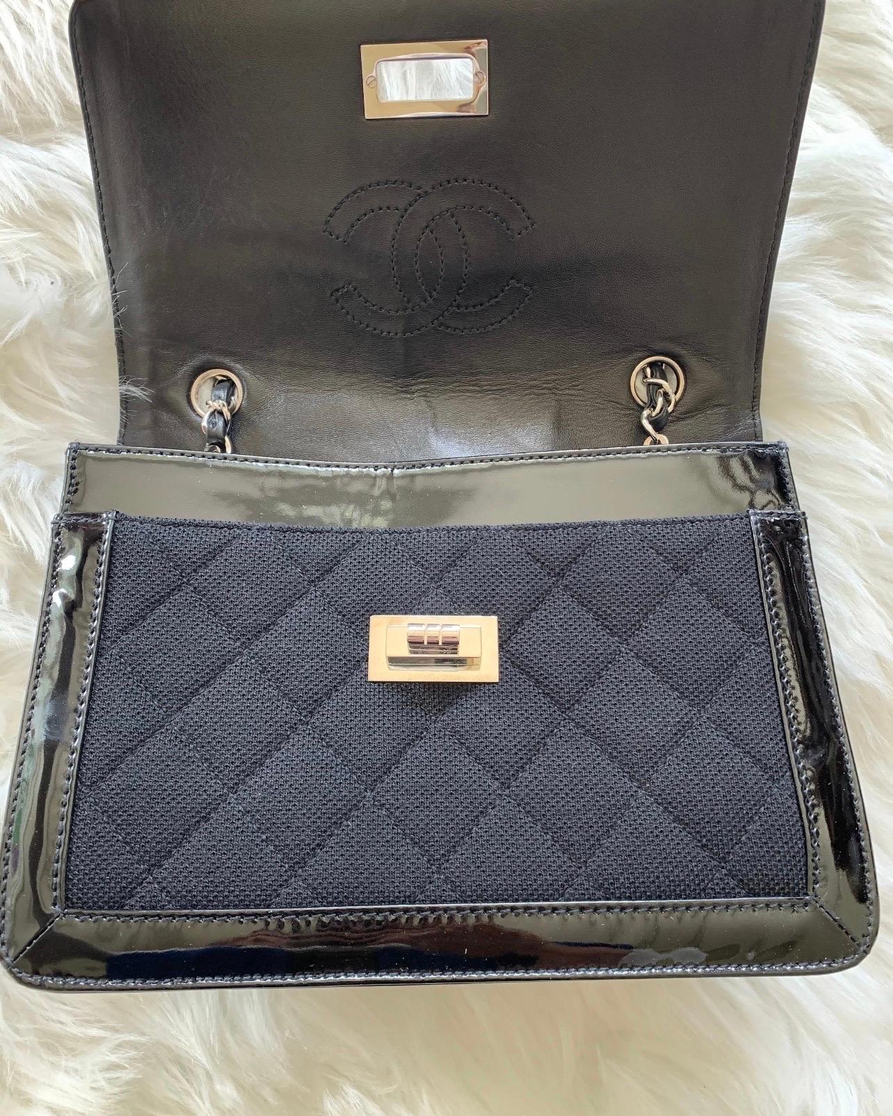 CHANEL quilted patent trim jersey bag In Excellent Condition In Malibu, CA