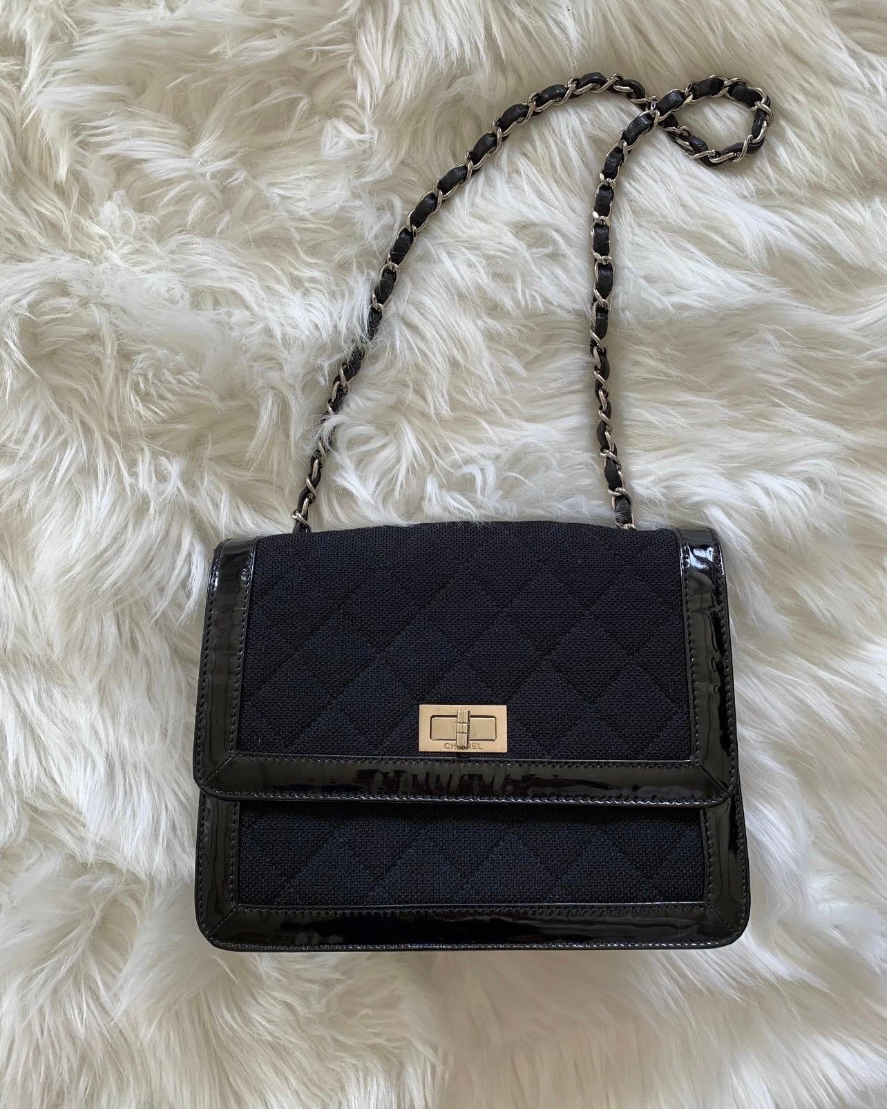 CHANEL quilted patent trim jersey bag 3
