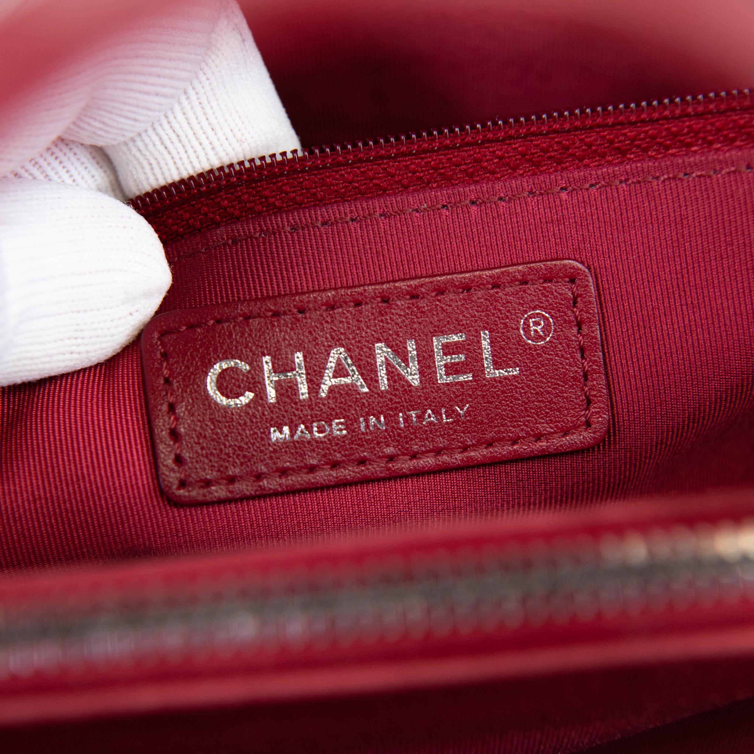Chanel Quilted Red Caviar Leather Large Casual Pocket Shopping Tote 4
