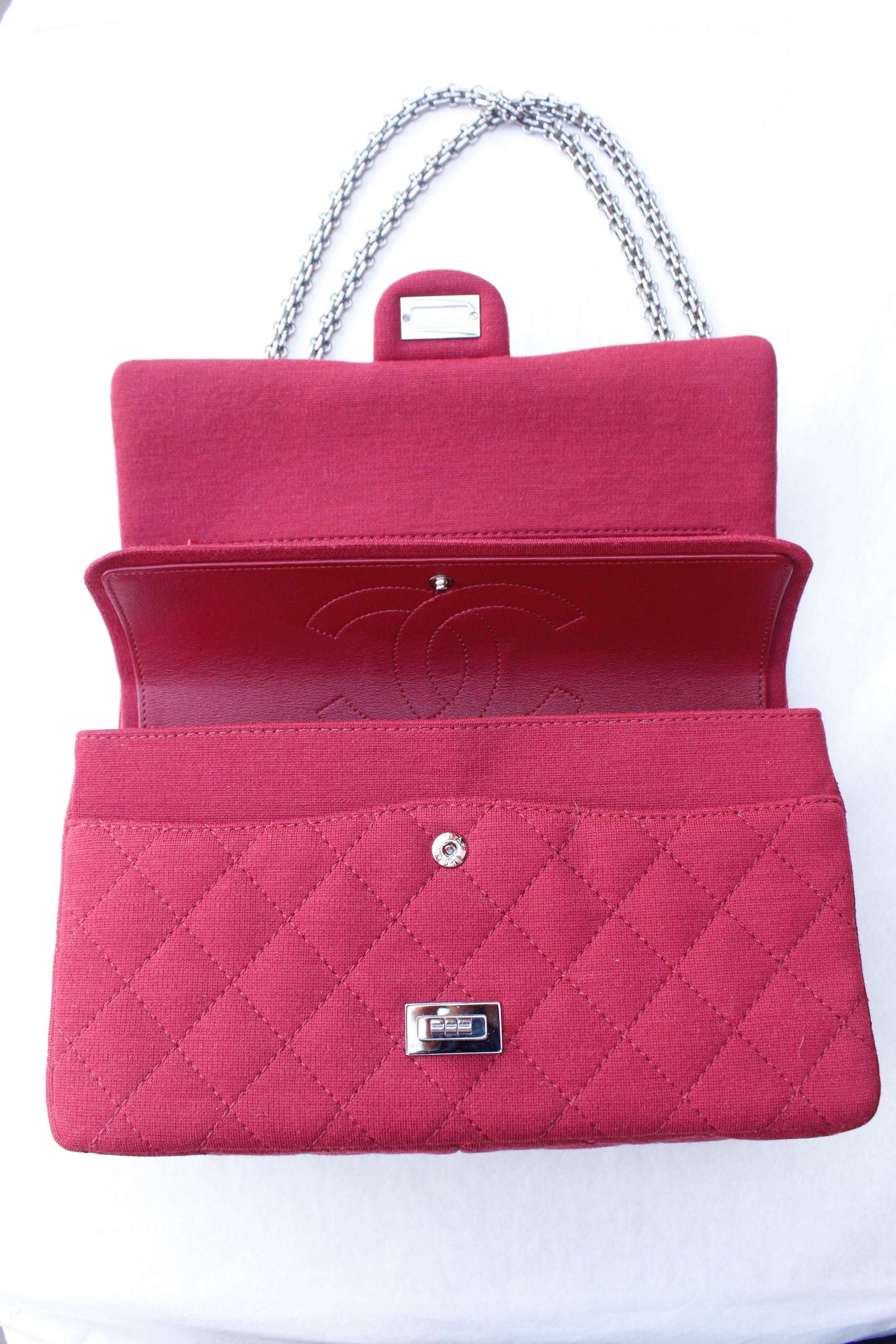 Chanel quilted red jersey 2.55 bag with silver plated chain handle For Sale 4