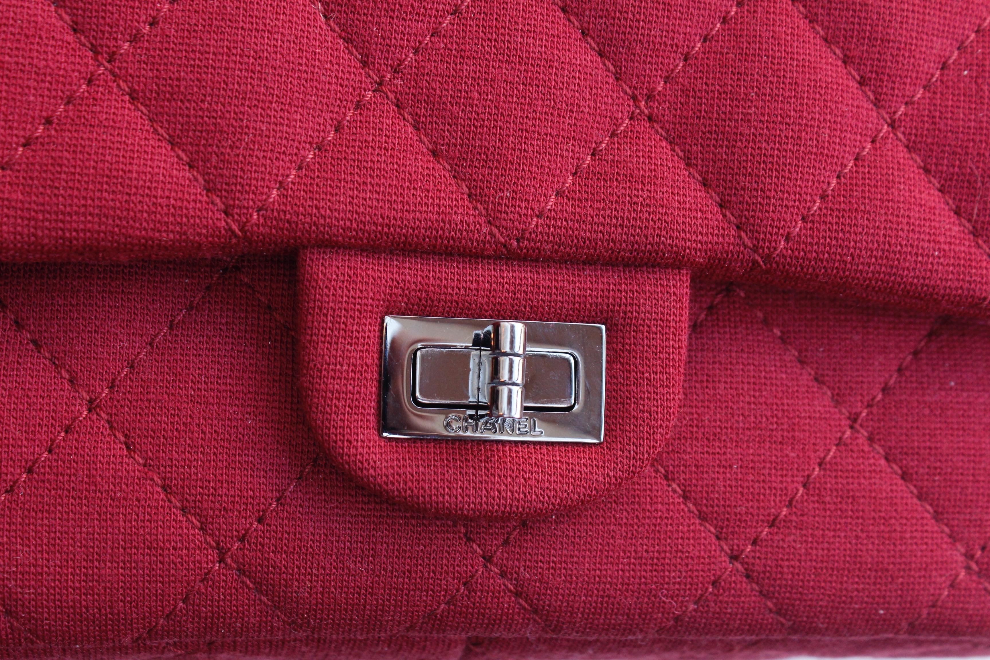 Chanel quilted red jersey 2.55 bag with silver plated chain handle For Sale 6