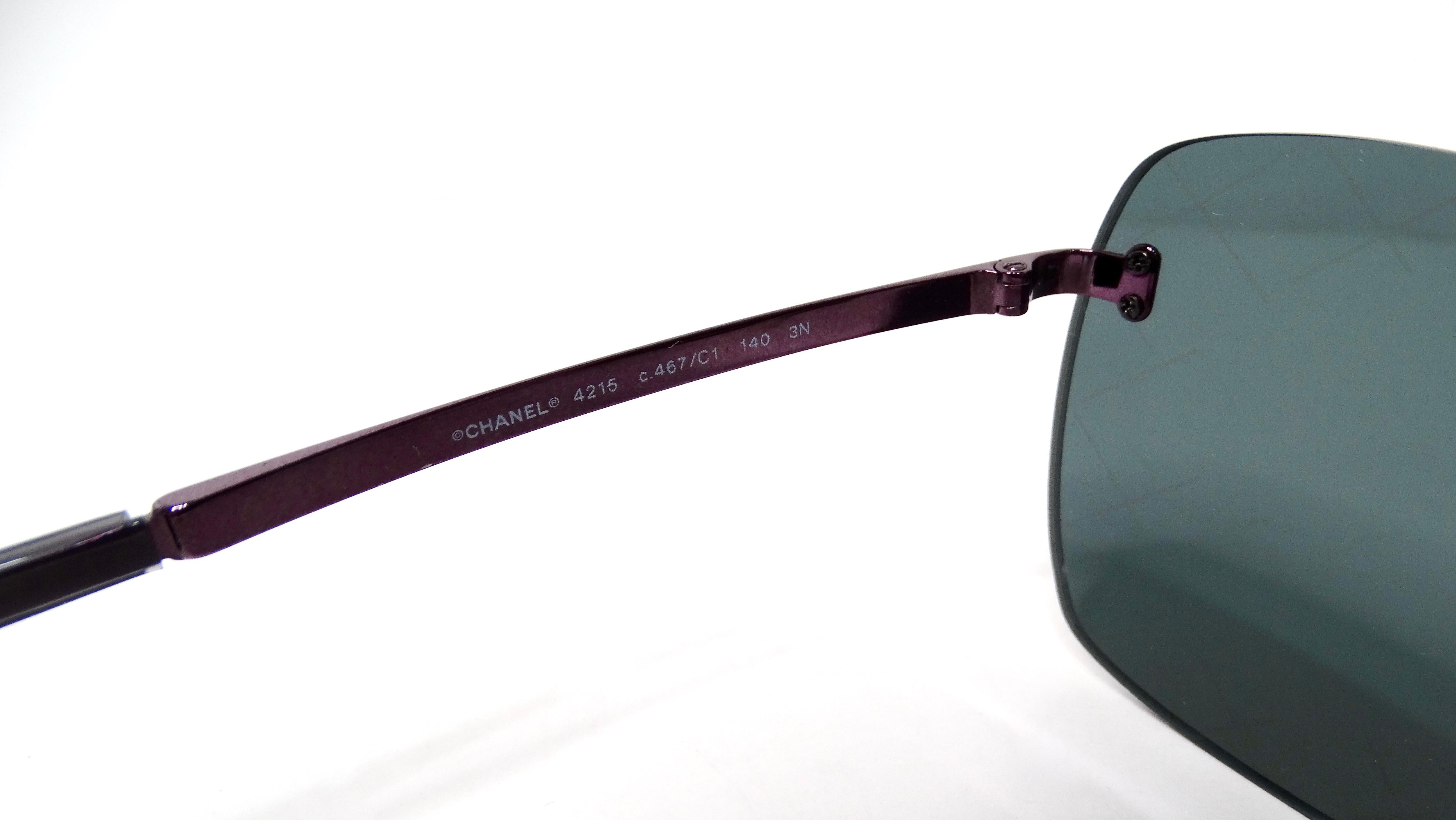 Occhiali da sole Chanel trapuntati con lenti riflettenti e specchiate in vendita 1