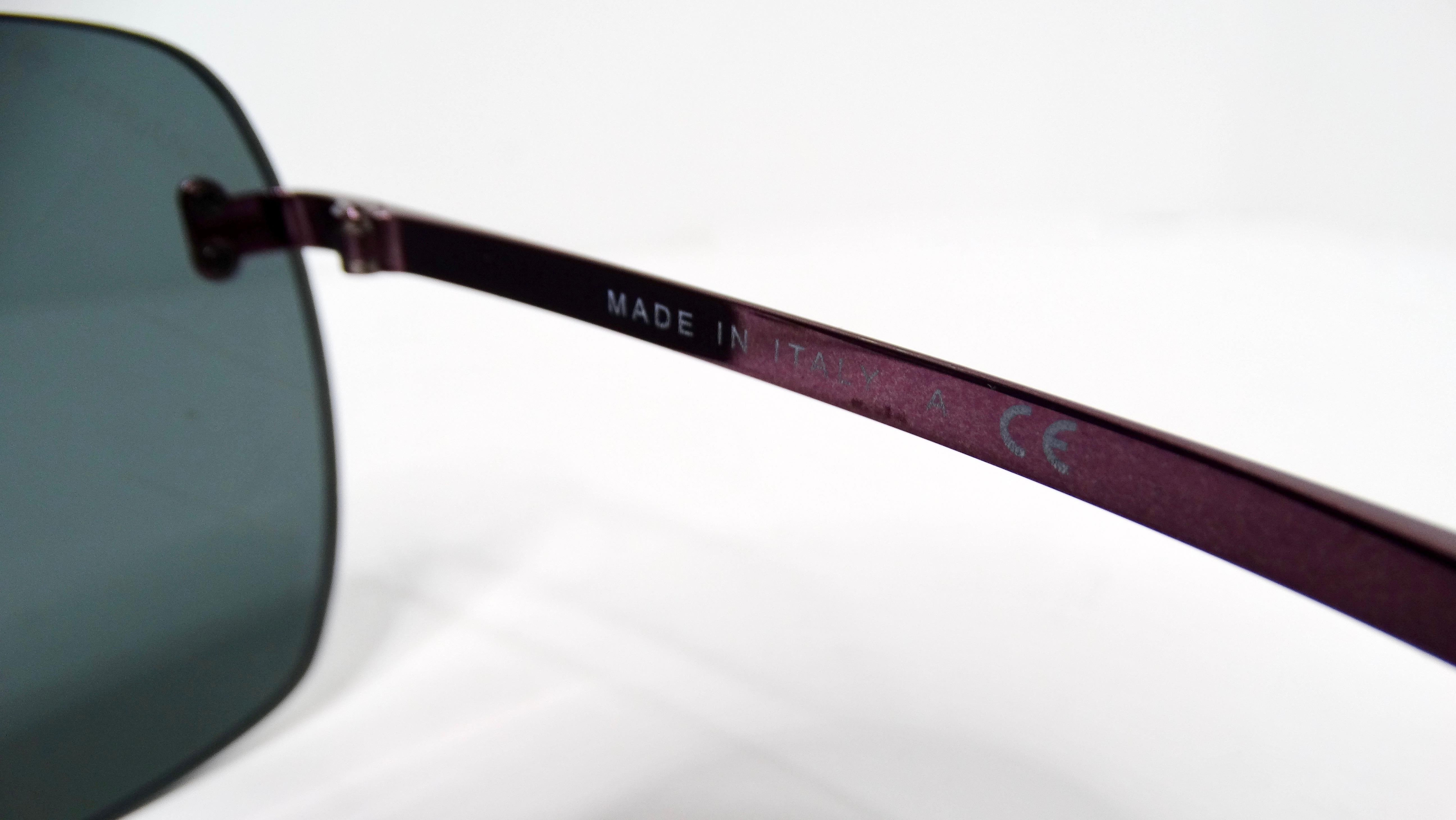 Occhiali da sole Chanel trapuntati con lenti riflettenti e specchiate in vendita 2