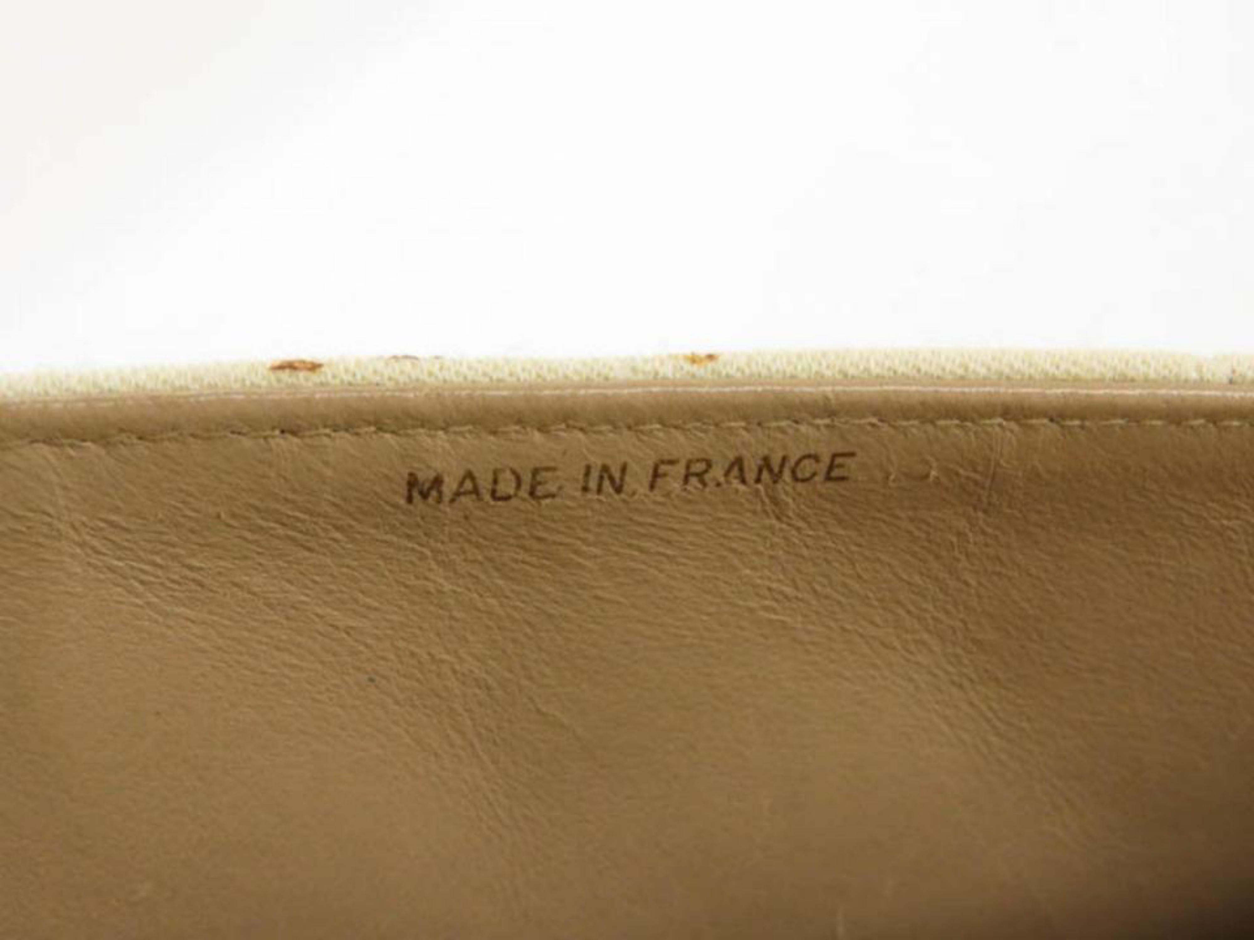 Chanel Quilted Retro Clasp Caramel Flap 865910 Beige Canvas Shoulder Bag For Sale 2