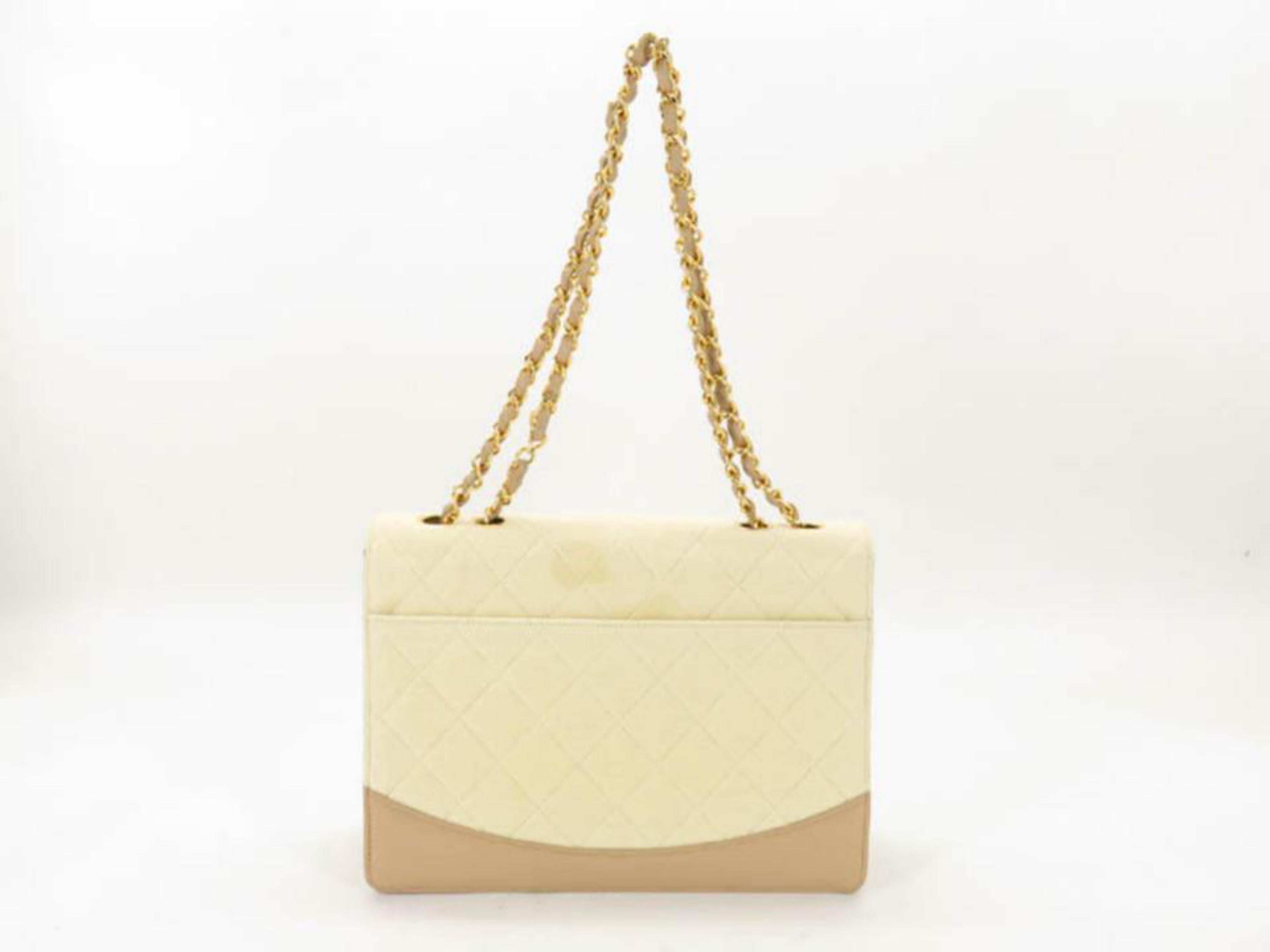 Chanel Quilted Retro Clasp Caramel Flap 865910 Beige Canvas Shoulder Bag For Sale 5