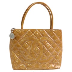 Chanel Quilted Salmon Orange Patent Medallion Zip Tote 8711073