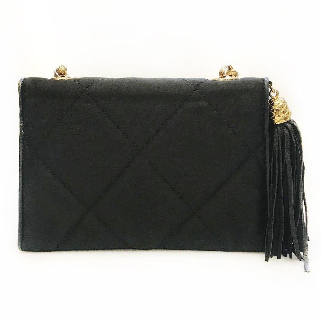 Chanel Quilted Satin Shoulder Bag (1991-1994) In Good Condition In Los Angeles, CA