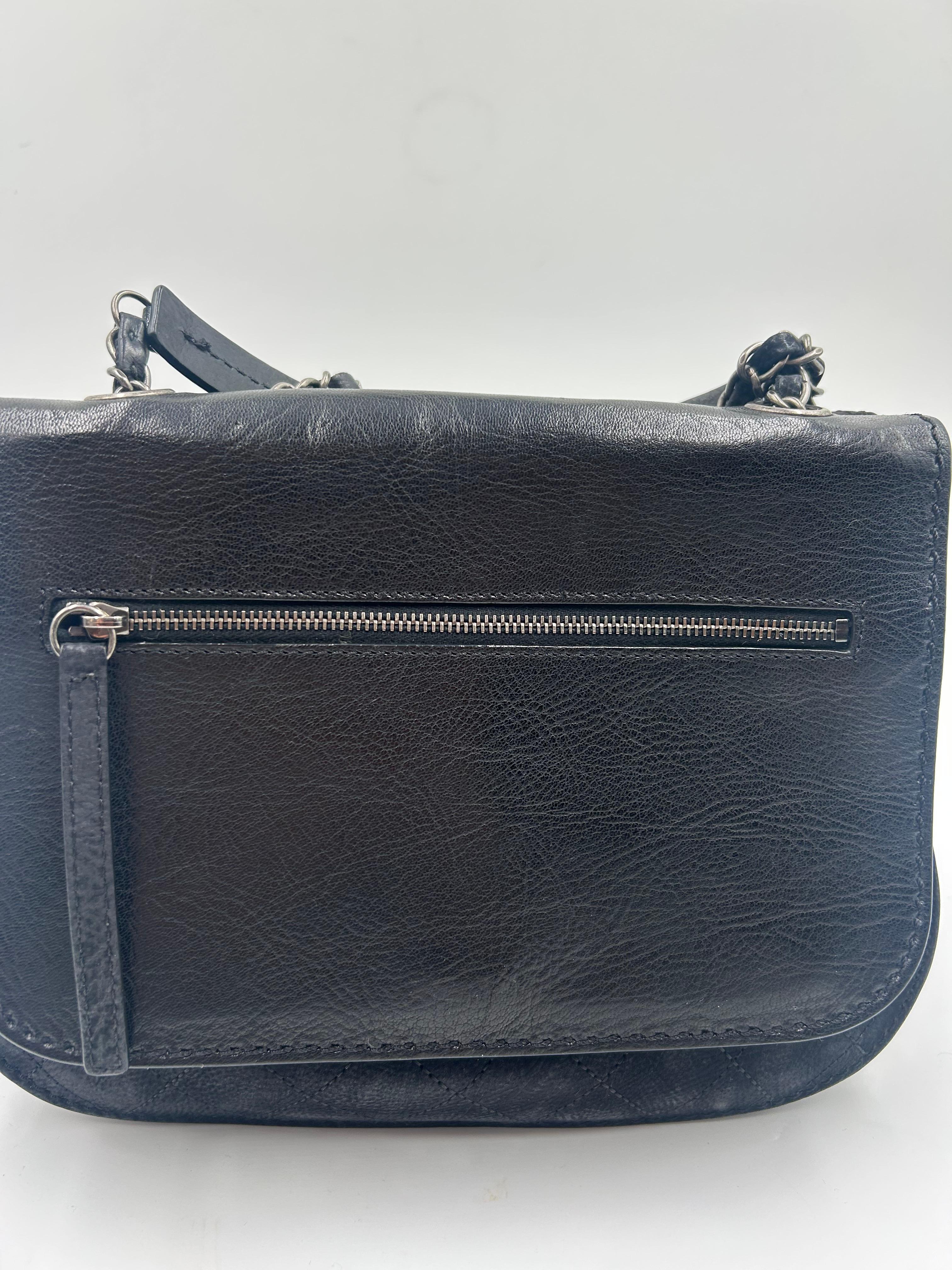 Chanel Gesteppte Wildleder Leder Dual Pouch Saddle Twin Coco Tasche 2013 für Damen oder Herren im Angebot