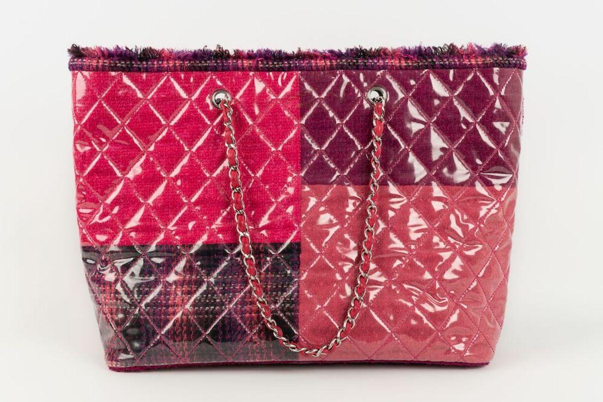 Chanel Quilted Tote Bag in Pink and Purple, 2009/2010 In Excellent Condition For Sale In SAINT-OUEN-SUR-SEINE, FR