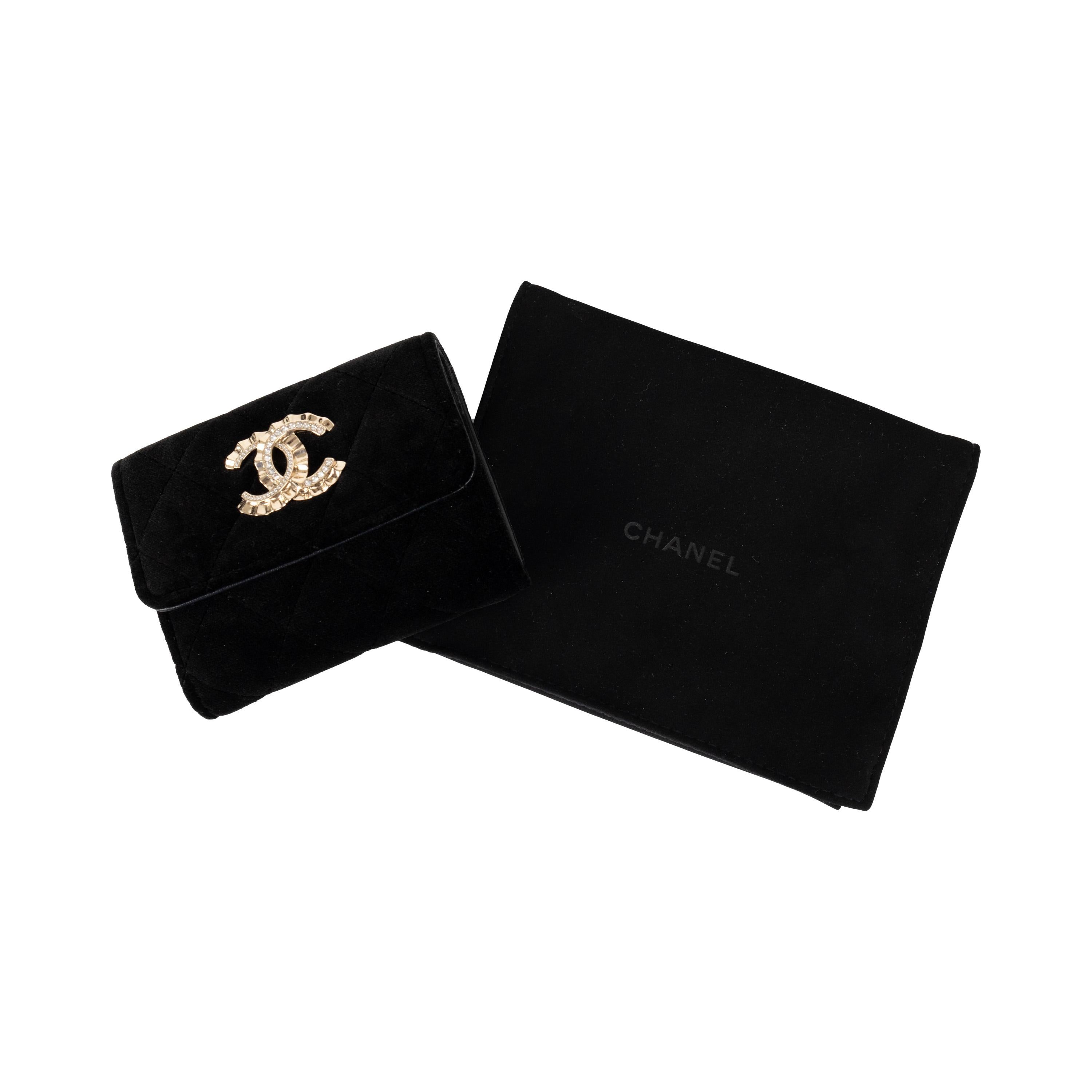 Chanel Quilted Velvet Wallet  - '20s For Sale 2