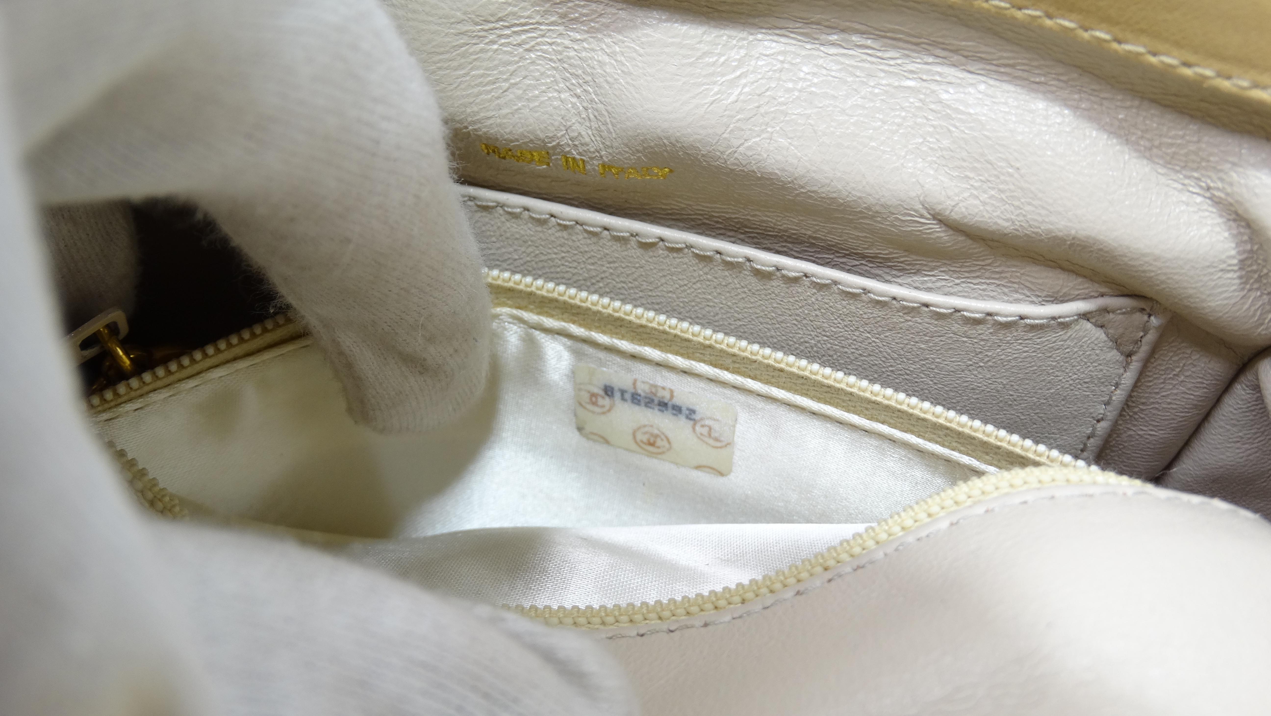 Women's or Men's Chanel Quilted Vintage Raffia Bag