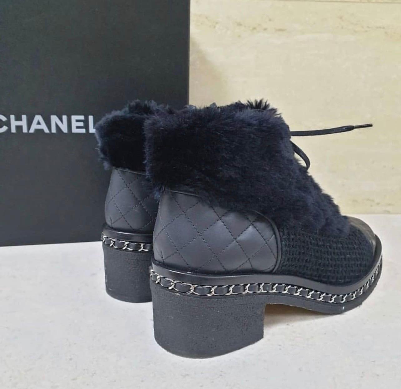 Chanel Rabbit Fur & Bouclé Ankle Boots In Good Condition In Krakow, PL