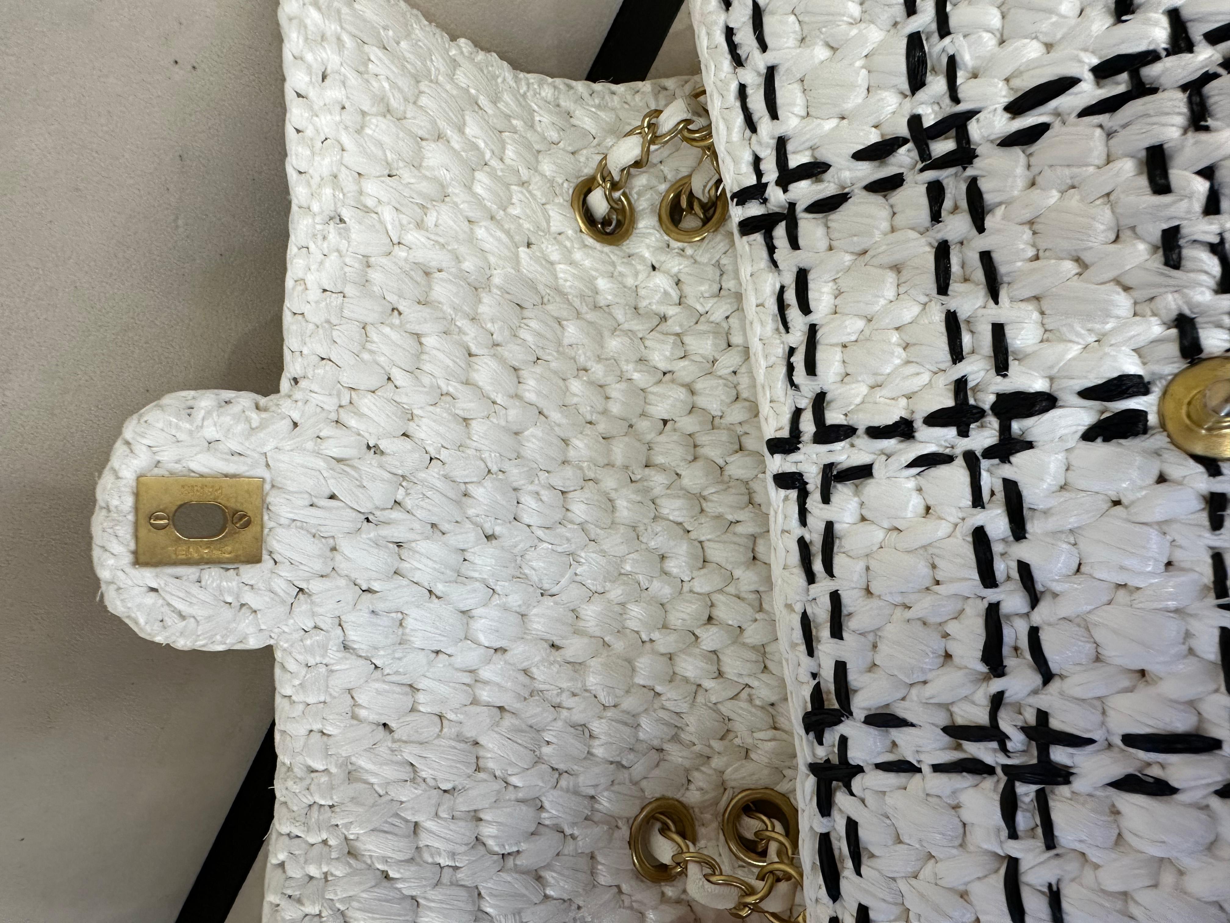 CHANEL Raffia Effect Tweed Braided Medium Flap in White and Black In Excellent Condition For Sale In London, England