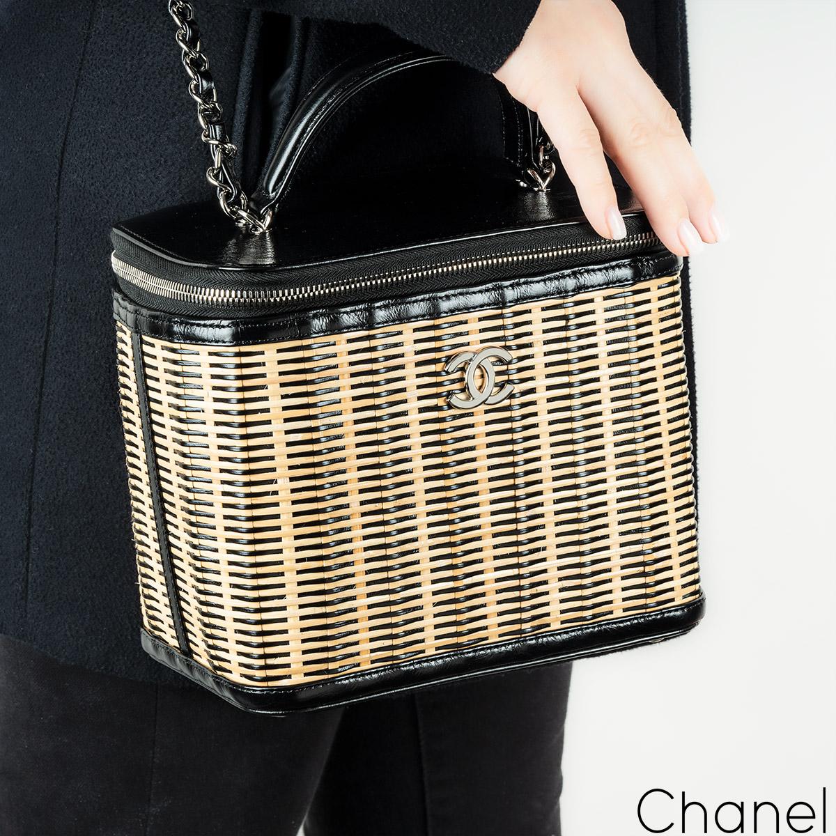 Chanel Raffia Rattan & Calfskin Vanity Case Bag For Sale 3
