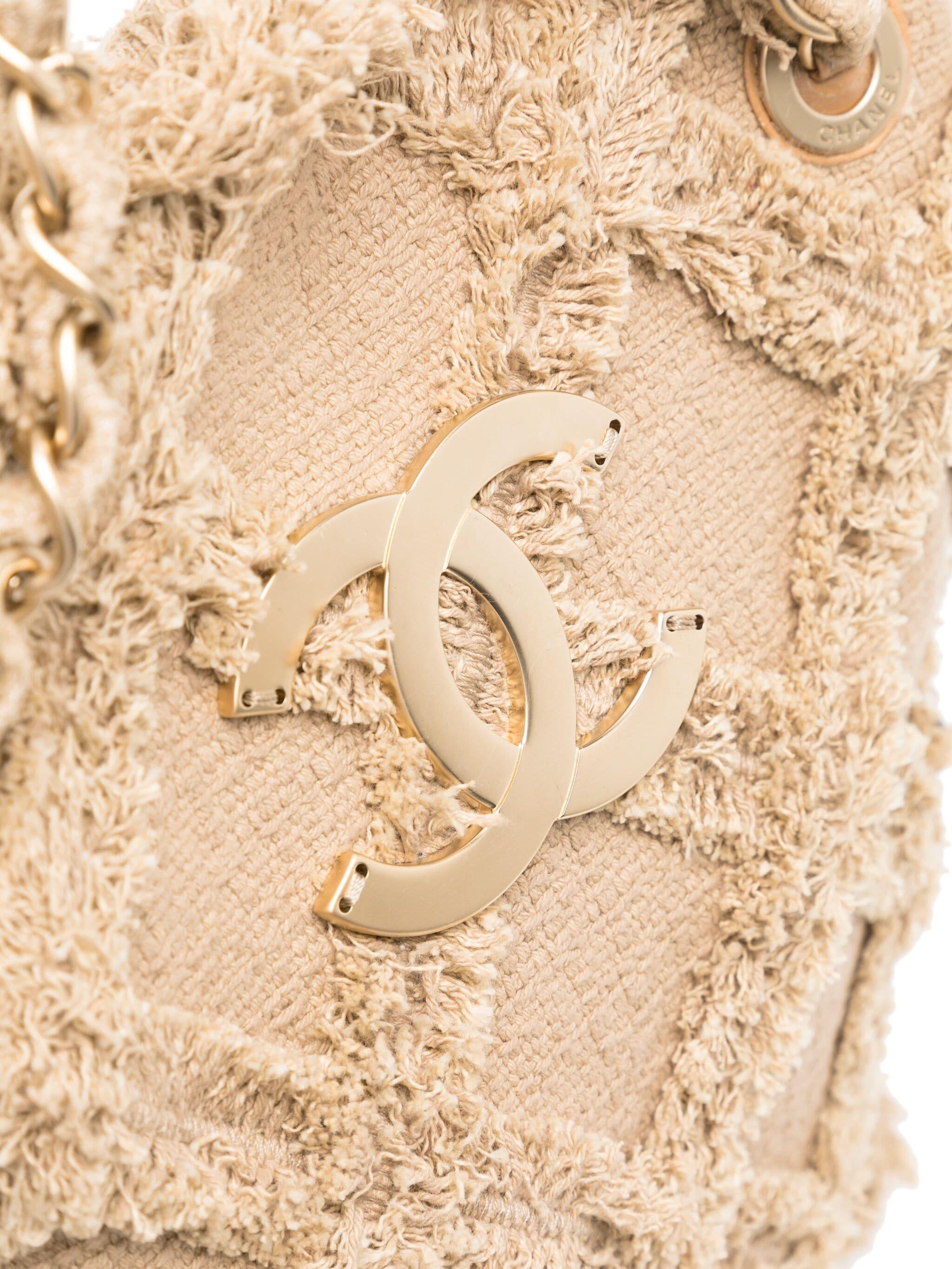 Chanel Raffia Tweed Tote Rope Woven Quilted Nature Bolso Beige en Excelente estado para la venta en Miami, FL
