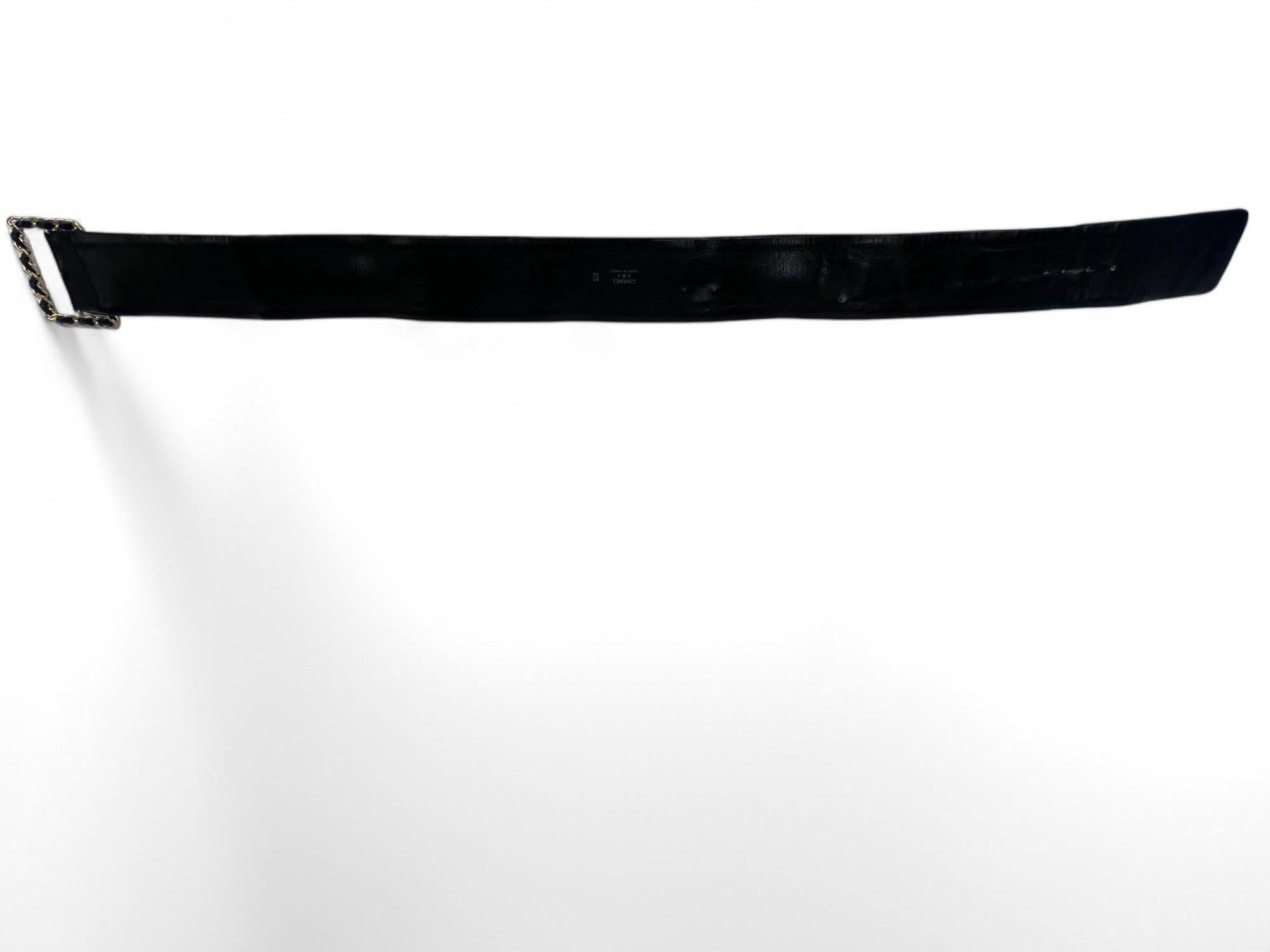 Chanel Rara anni '80 Victoire de Castellane Cintura in pelle nera con toni dorati in vendita 9