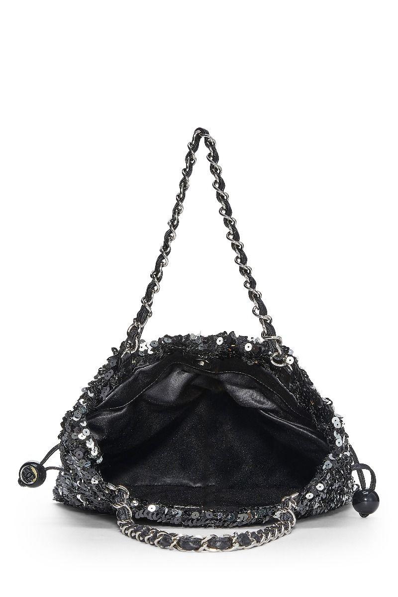 Chanel Rare 2008 Metallic Sequin Drawstring CC Reversible Small Rare Black Tote For Sale 4