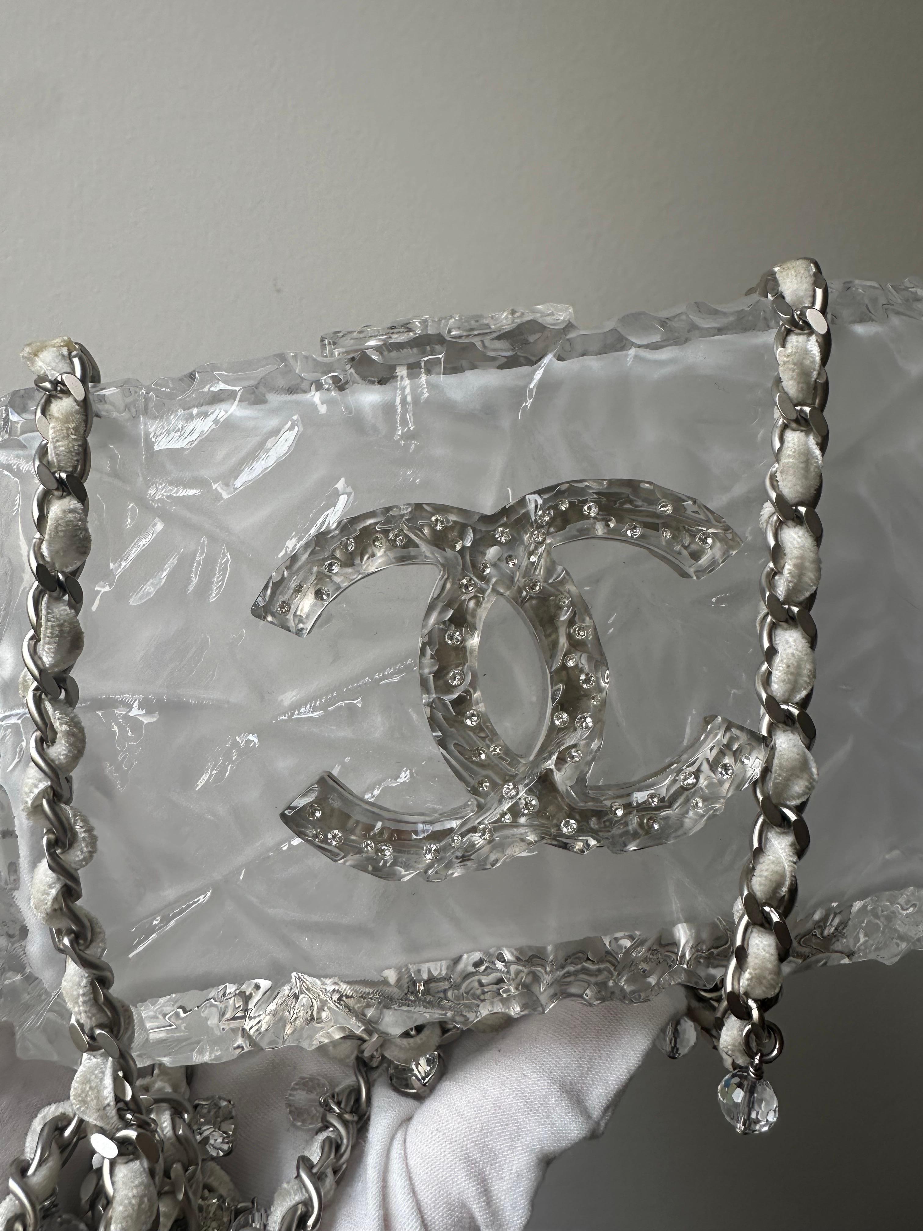 Chanel Rare 2010 Acrylic & Crystal Ice Cube Clutch 4