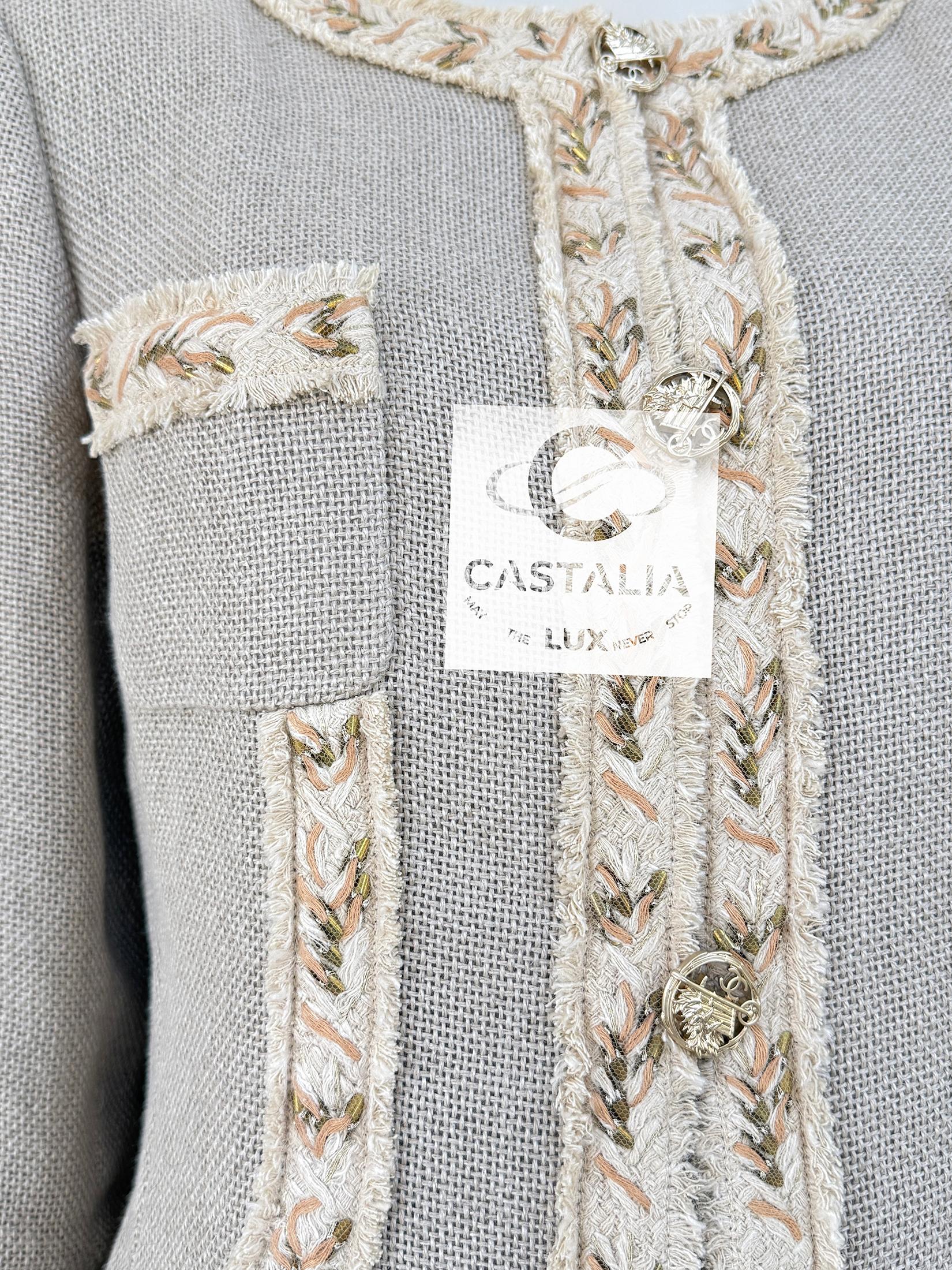 Chanel Rare 2010 CC Barrowwheel Buttons Beige Jacket 44 FR For Sale 7