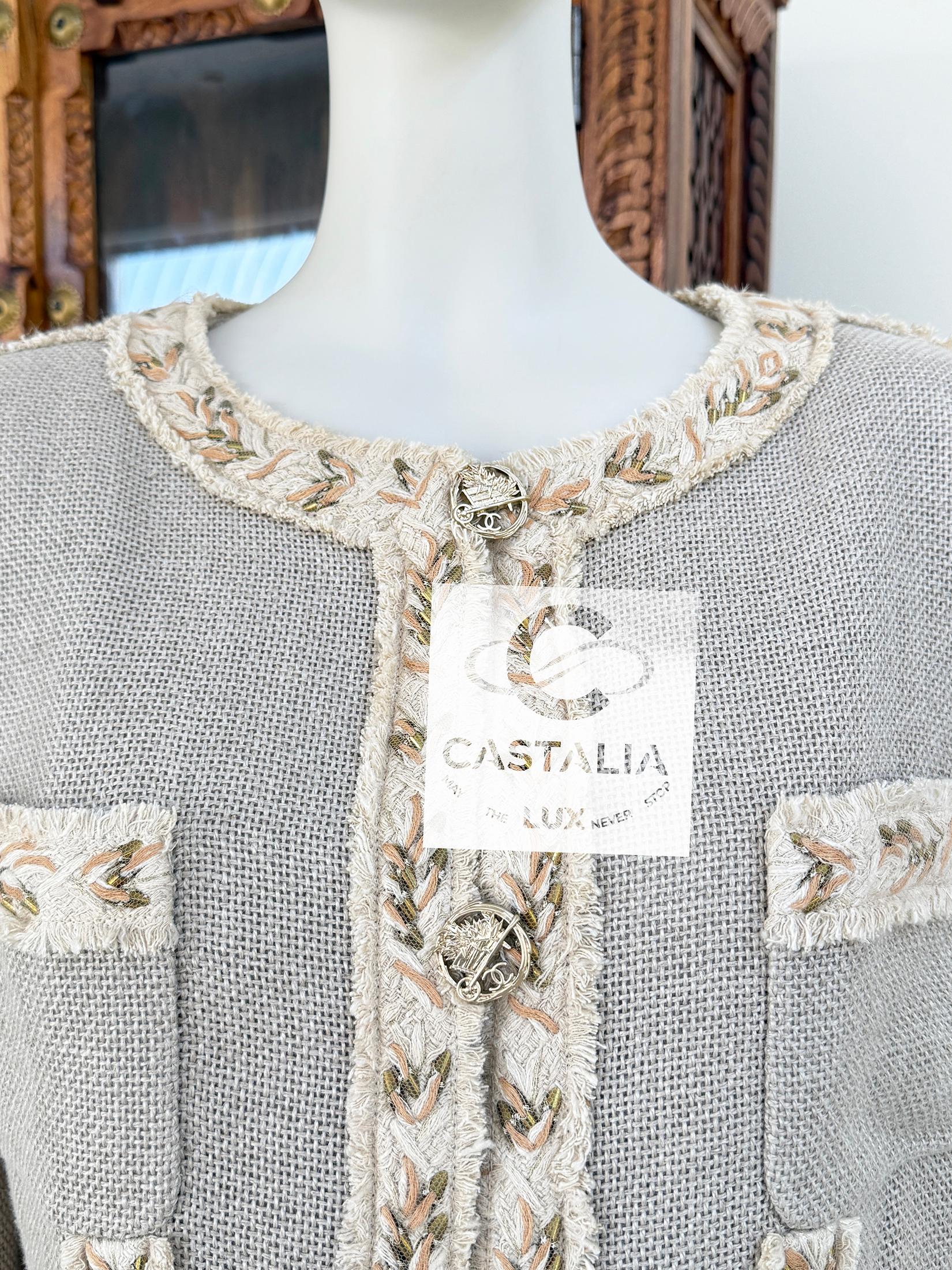 Chanel Rare 2010 CC Barrowwheel Buttons Beige Jacket 44 FR For Sale 12