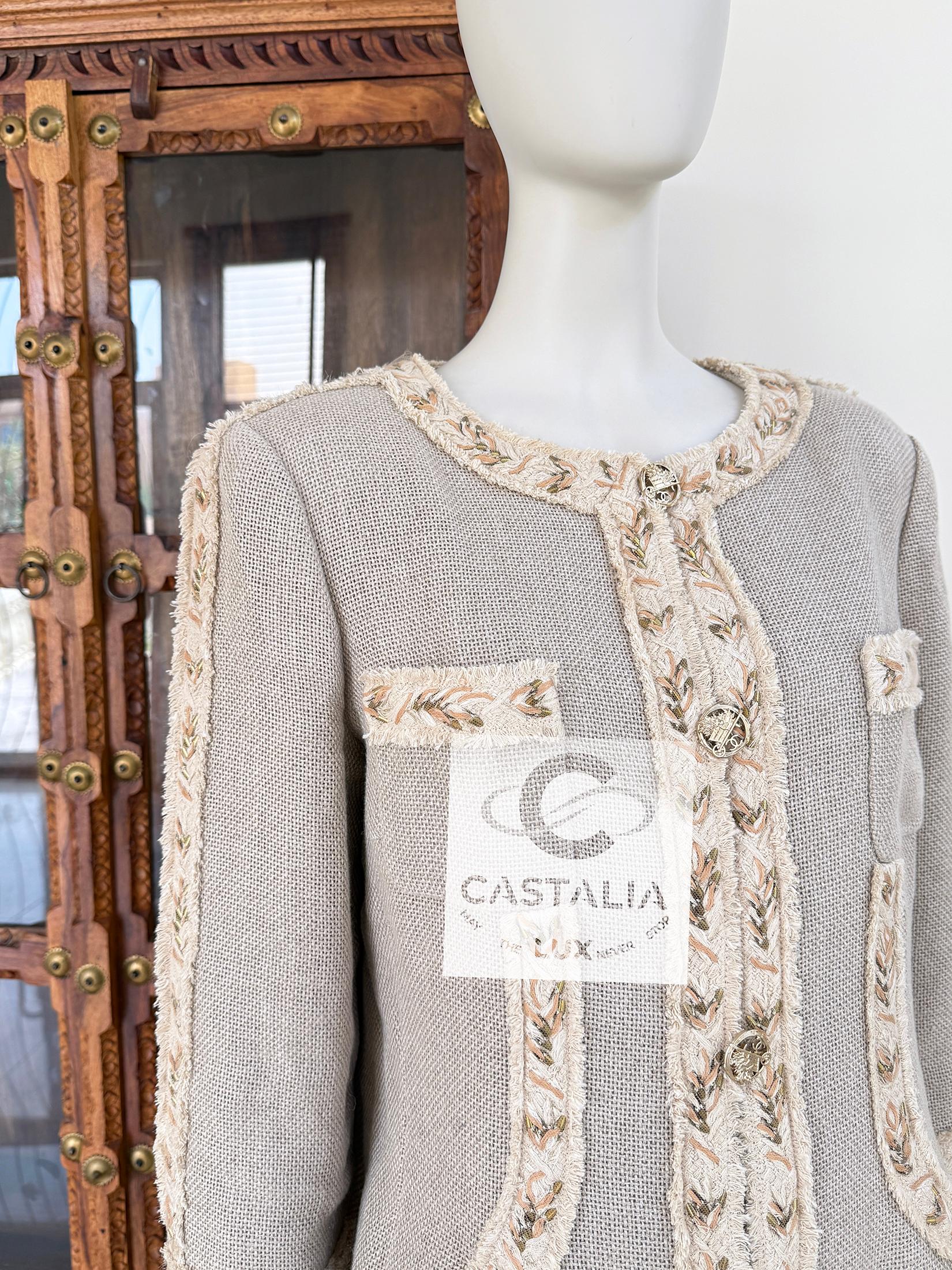 Chanel Rare 2010 CC Barrowwheel Buttons Beige Jacket 44 FR For Sale 1